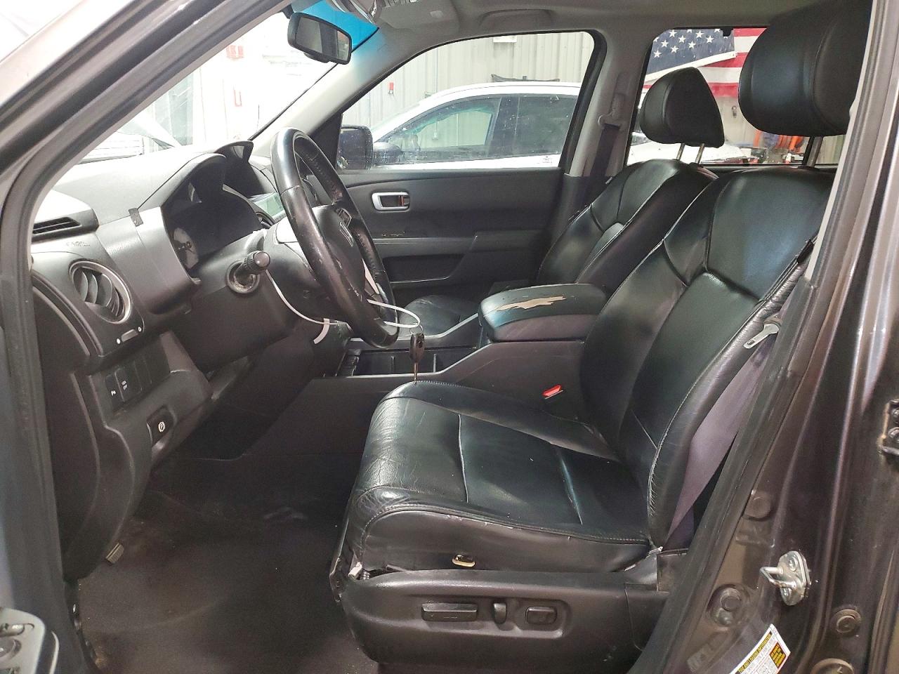 2011 Honda Pilot Touring Gray vin: 5FNYF4H9XBB075482