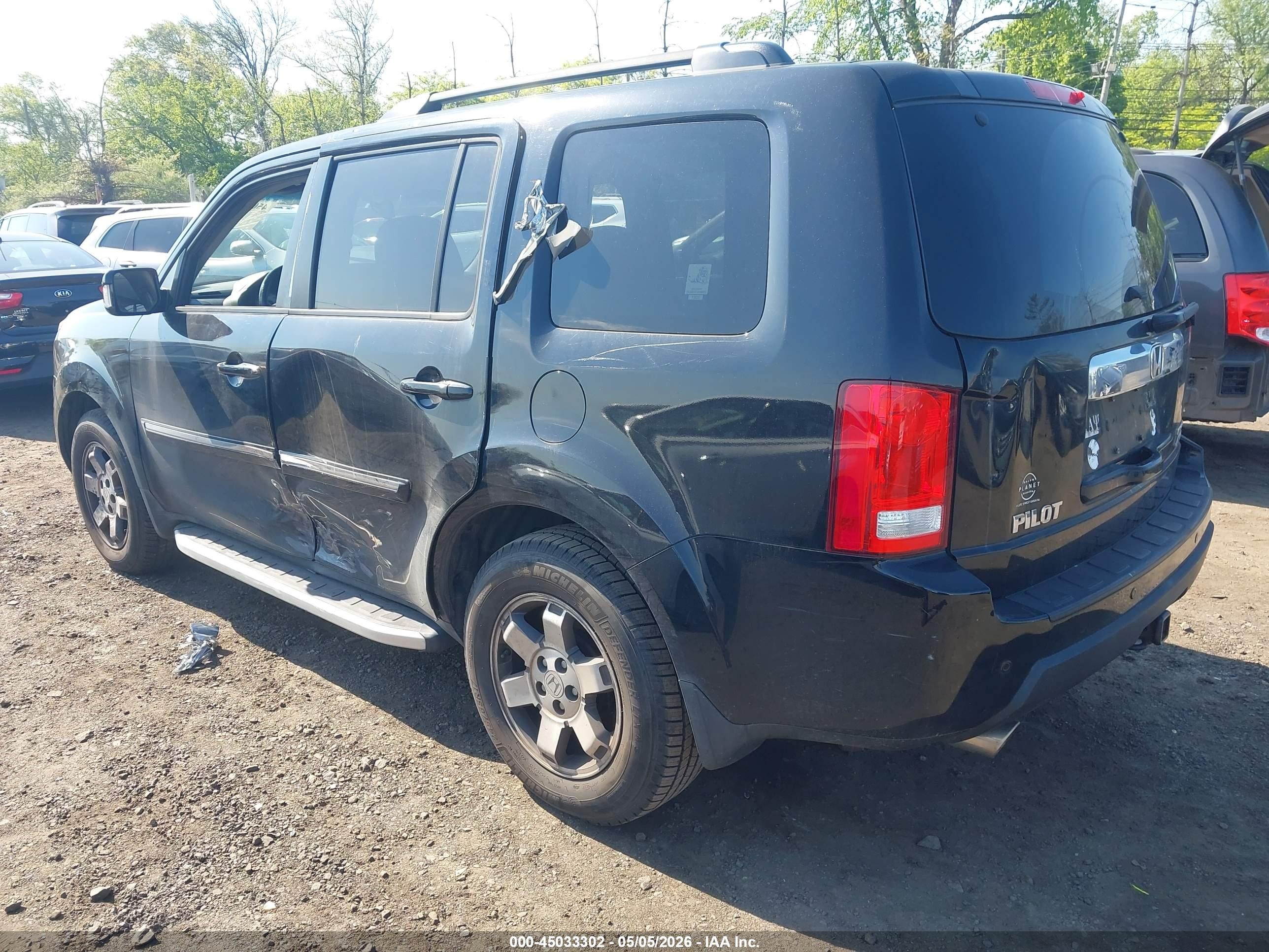 2011 Honda Pilot Touring Черный vin: 5FNYF4H9XBB081296