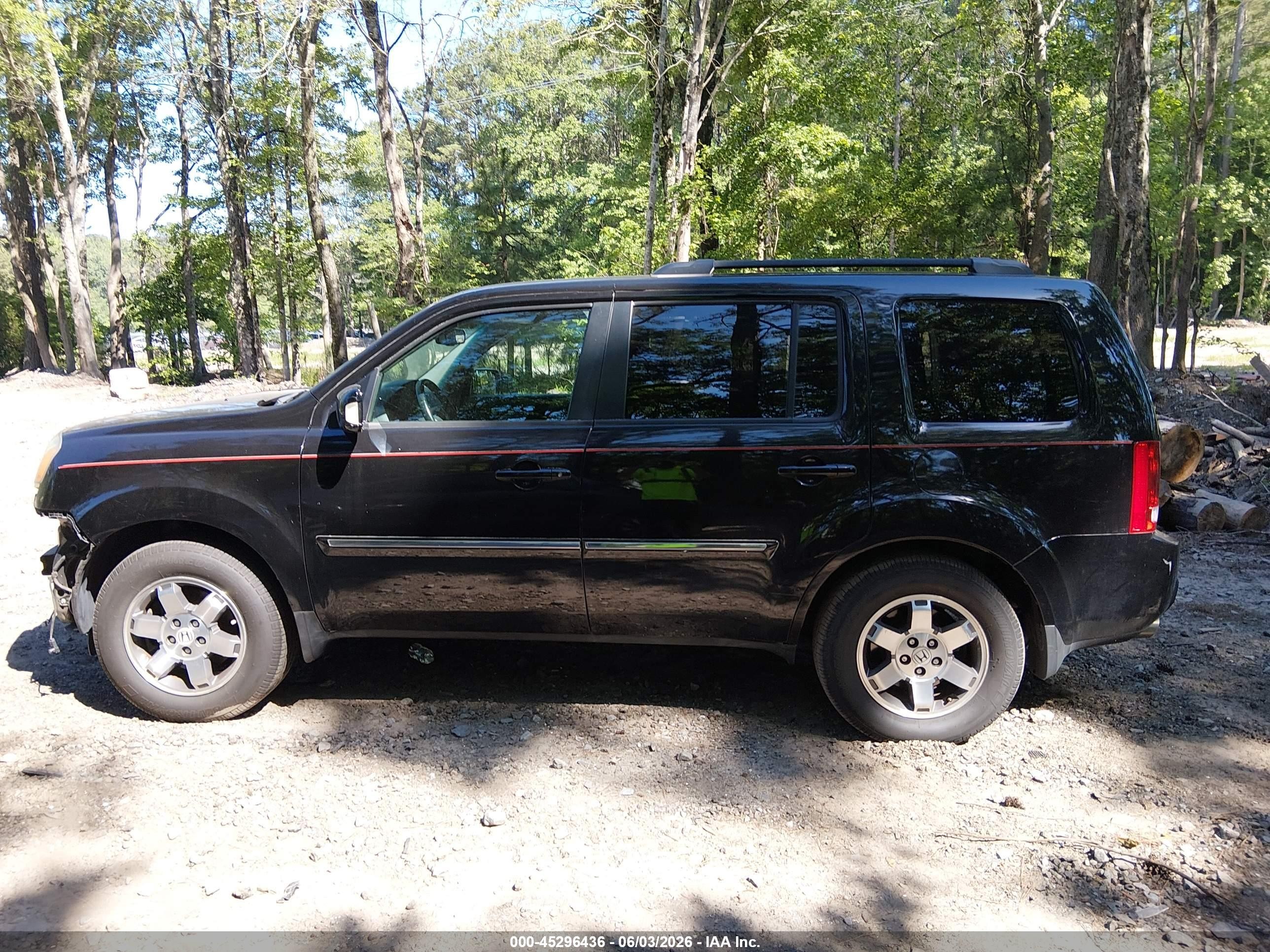 2011 Honda Pilot Touring Black vin: 5FNYF4H9XBB090516
