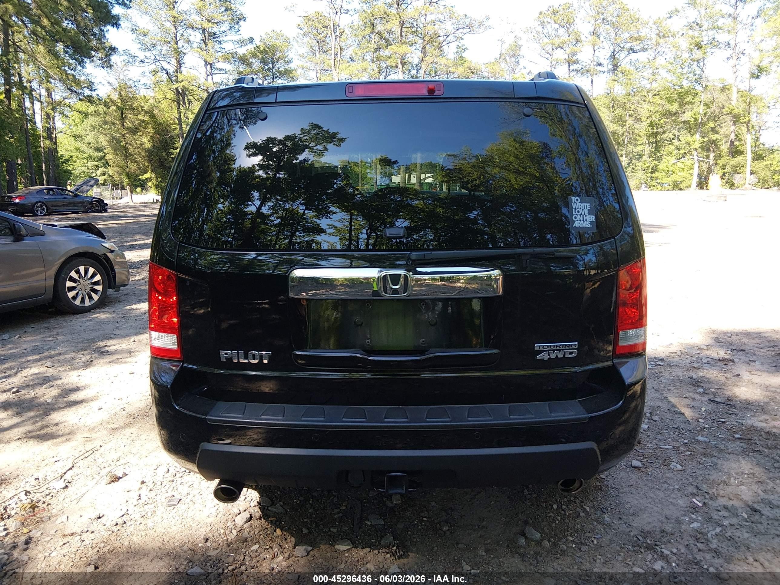 2011 Honda Pilot Touring Black vin: 5FNYF4H9XBB090516