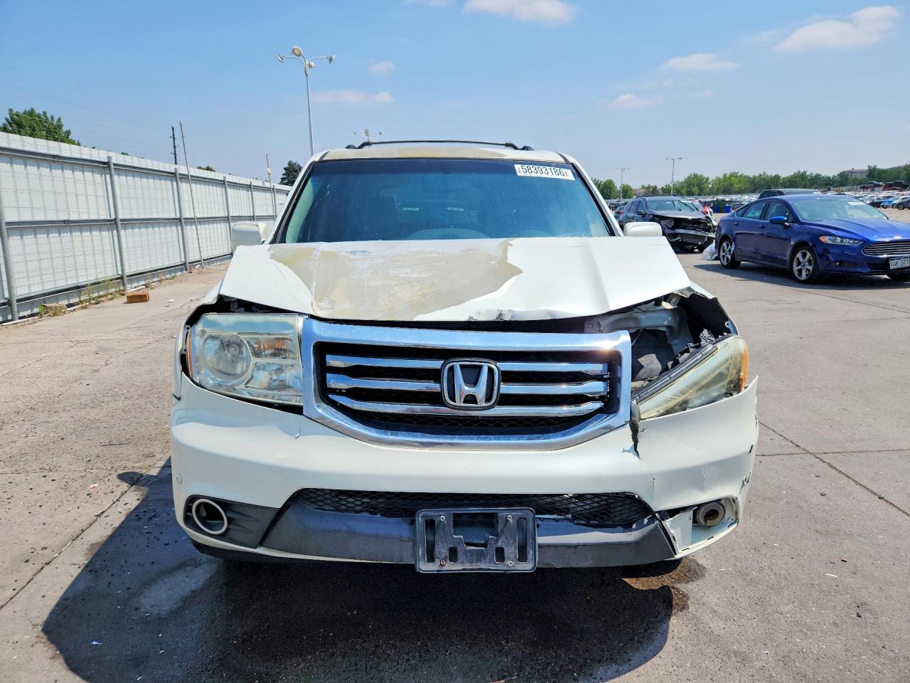 2012 Honda Pilot Touring White vin: 5FNYF4H9XCB010326