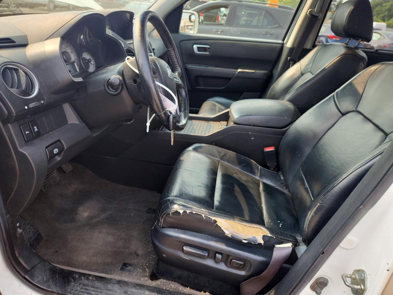 2013 Honda Pilot Touring White vin: 5FNYF4H9XDB020002