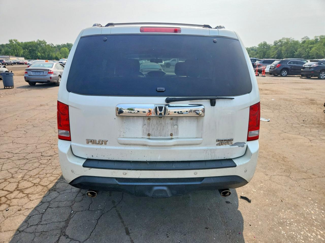 2013 Honda Pilot Touring White vin: 5FNYF4H9XDB020002