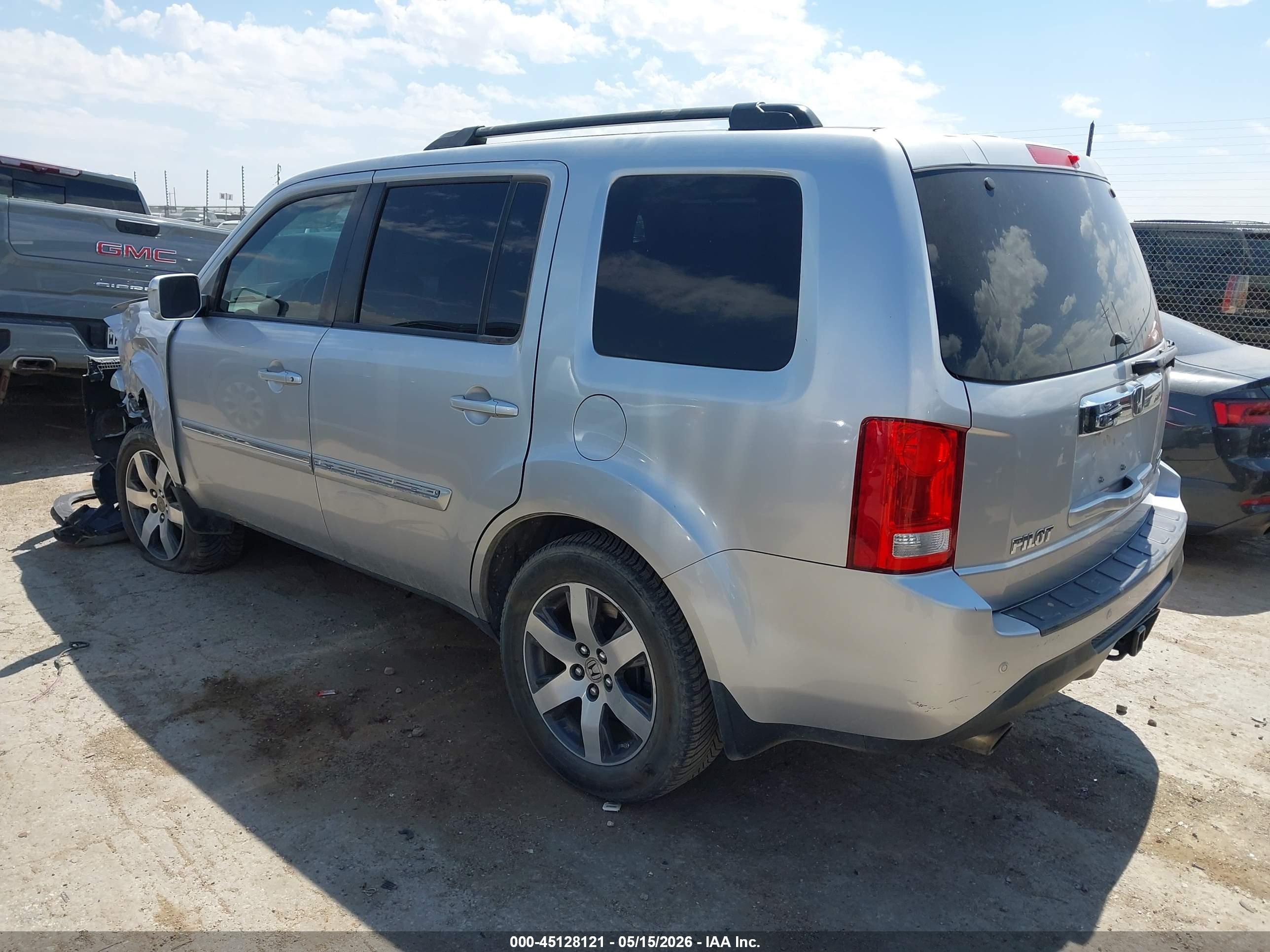 2013 Honda Pilot Touring Silver vin: 5FNYF4H9XDB039651