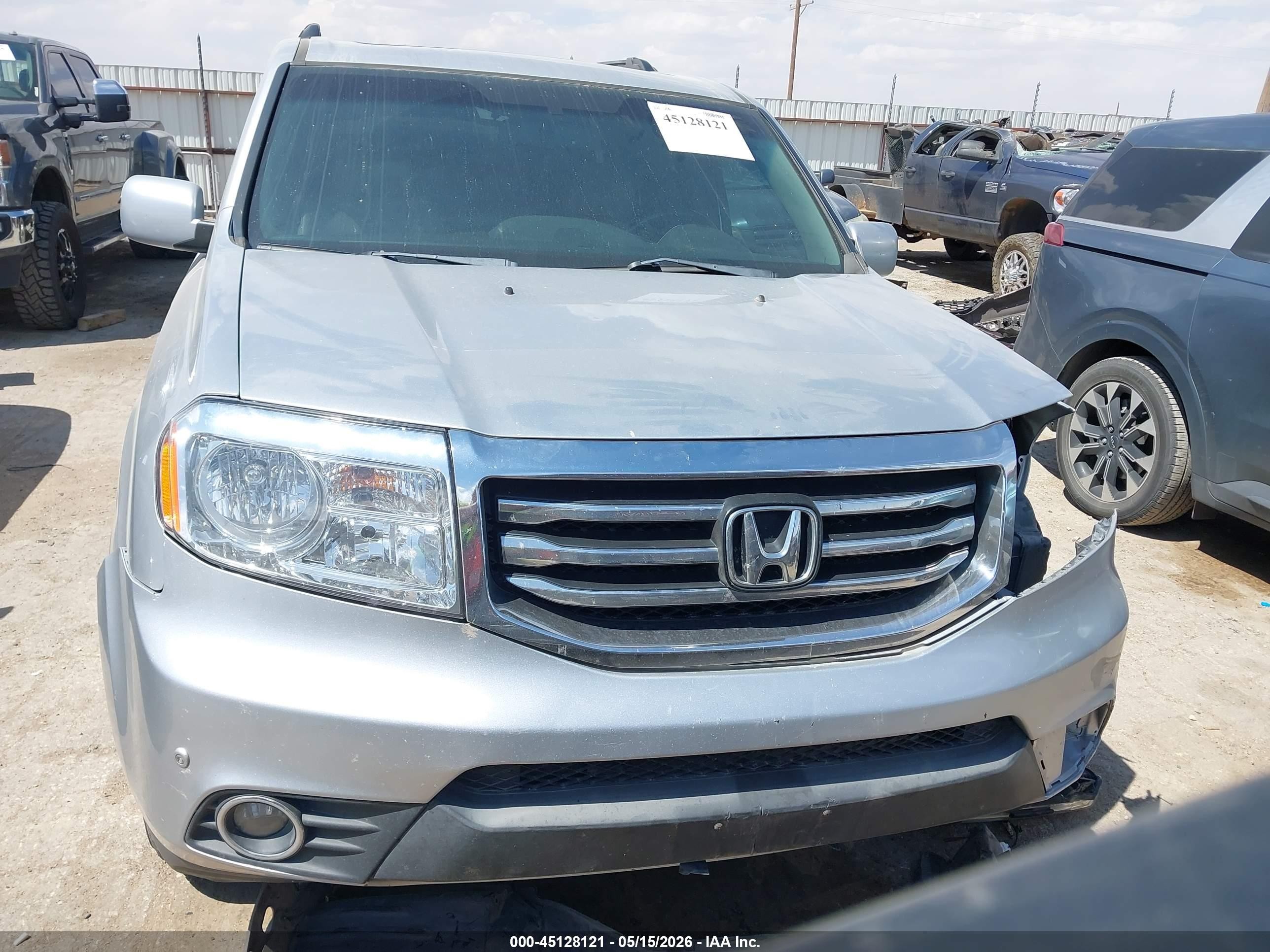 2013 Honda Pilot Touring Silver vin: 5FNYF4H9XDB039651