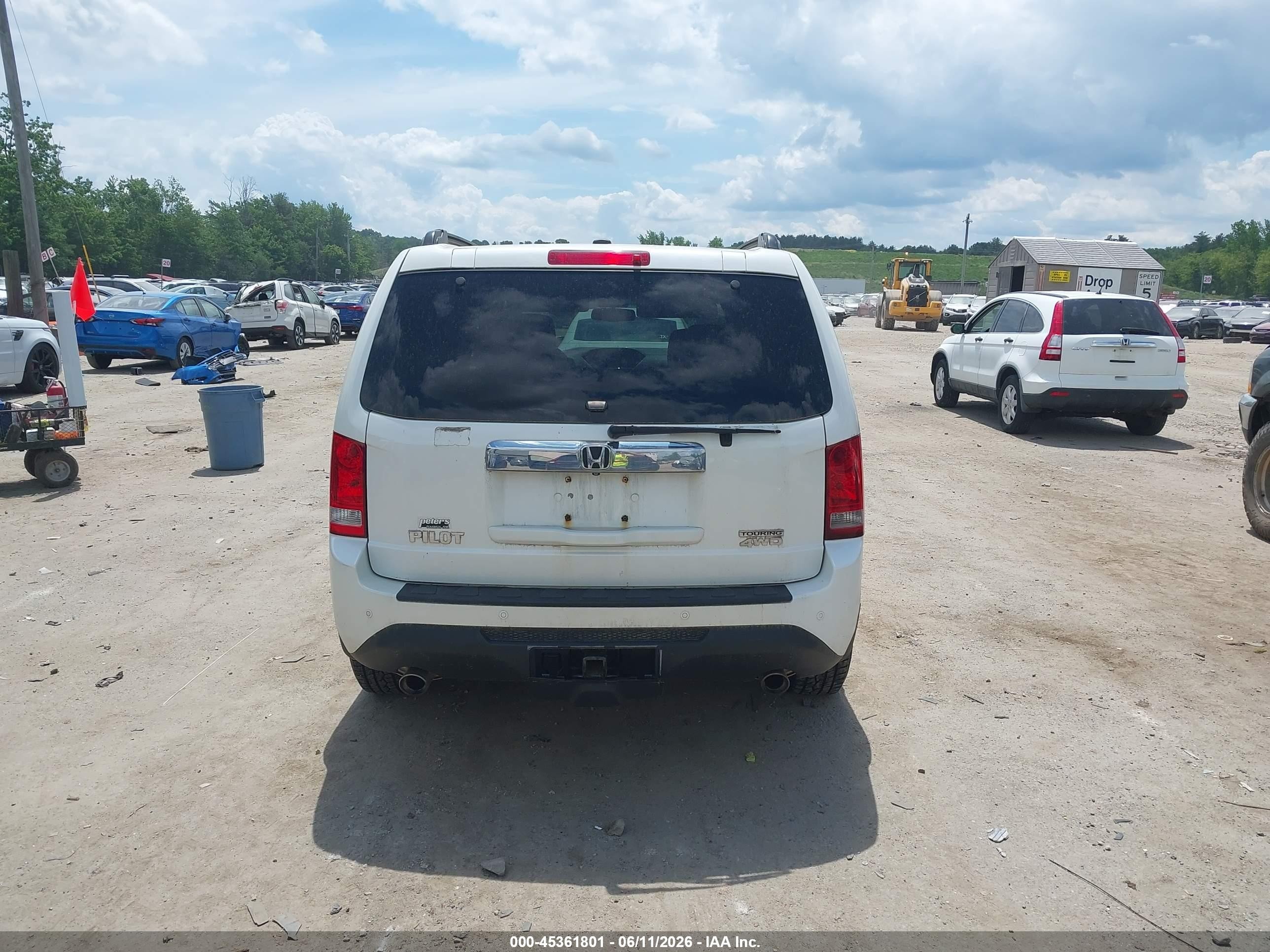 2013 Honda Pilot Touring White vin: 5FNYF4H9XDB040637