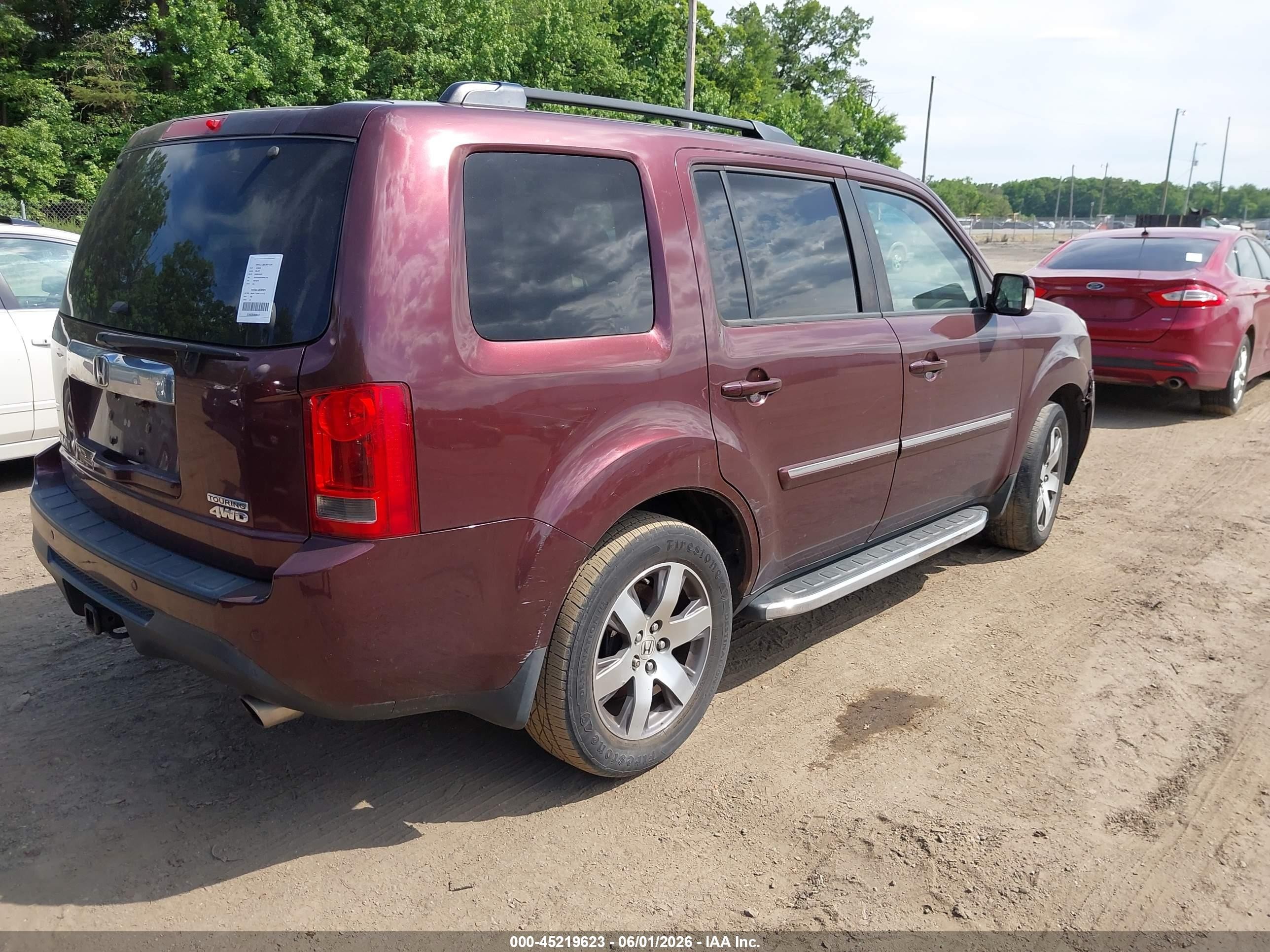 2013 Honda Pilot Touring Burgundy vin: 5FNYF4H9XDB041741
