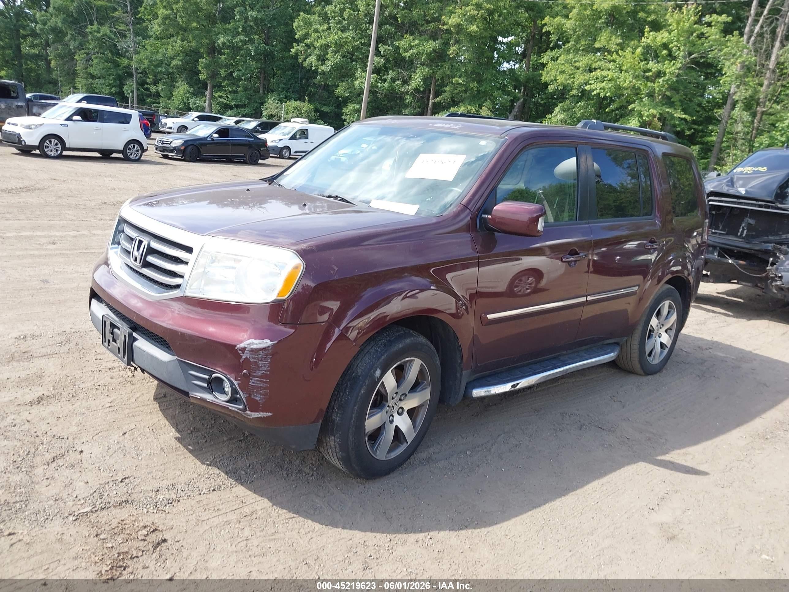 2013 Honda Pilot Touring Burgundy vin: 5FNYF4H9XDB041741