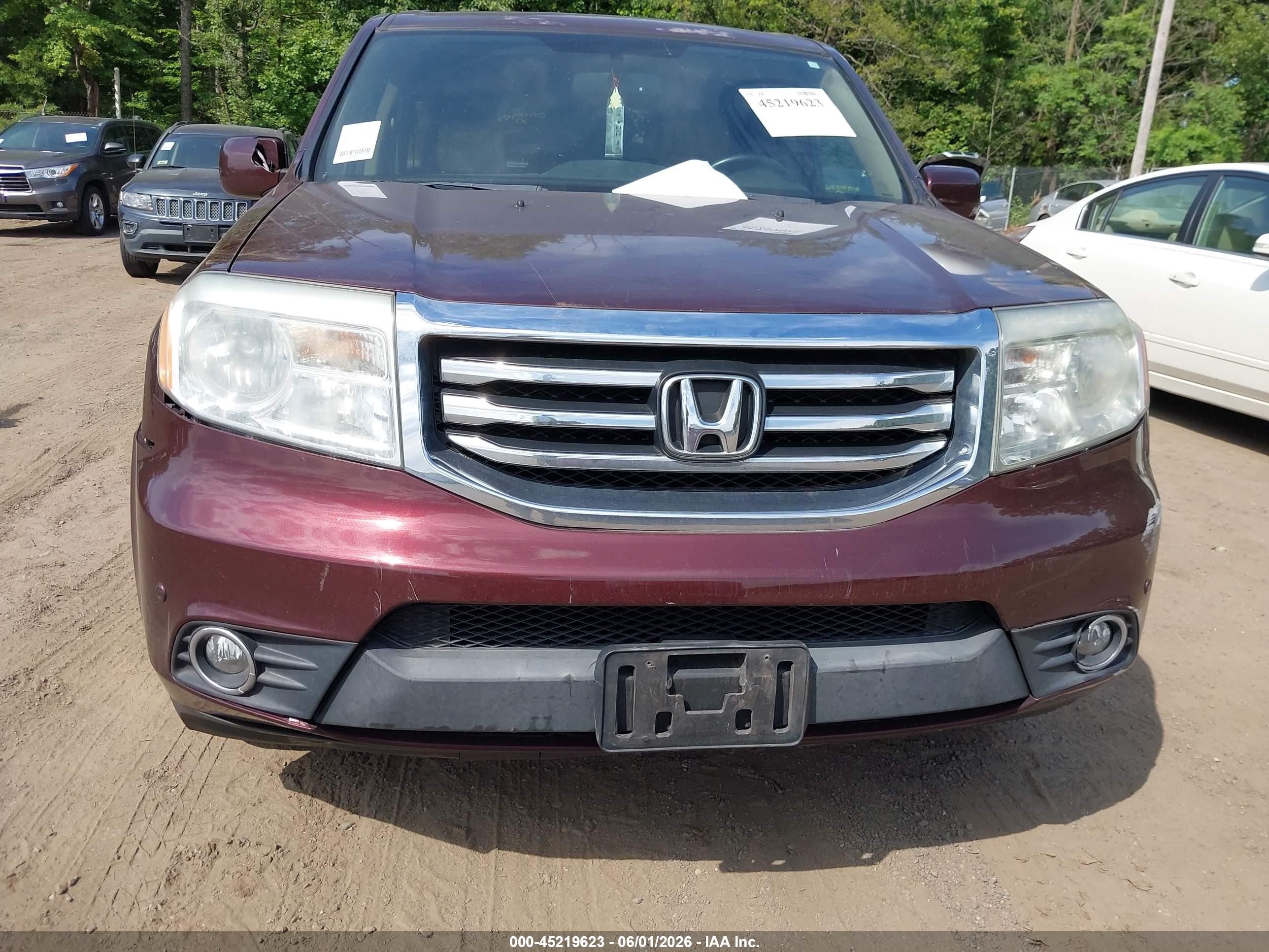 2013 Honda Pilot Touring Burgundy vin: 5FNYF4H9XDB041741