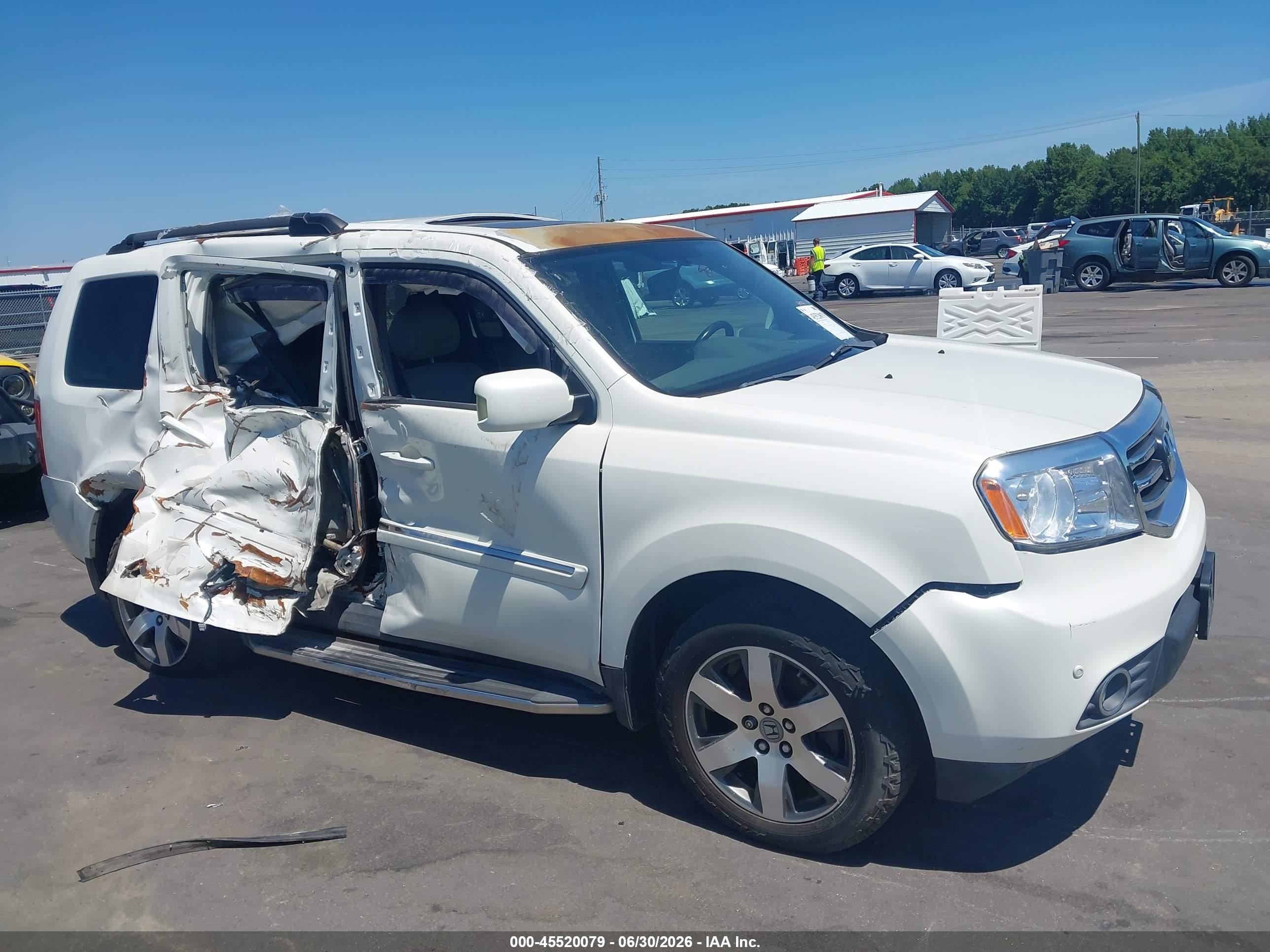 2013 Honda Pilot Touring Белый vin: 5FNYF4H9XDB049242
