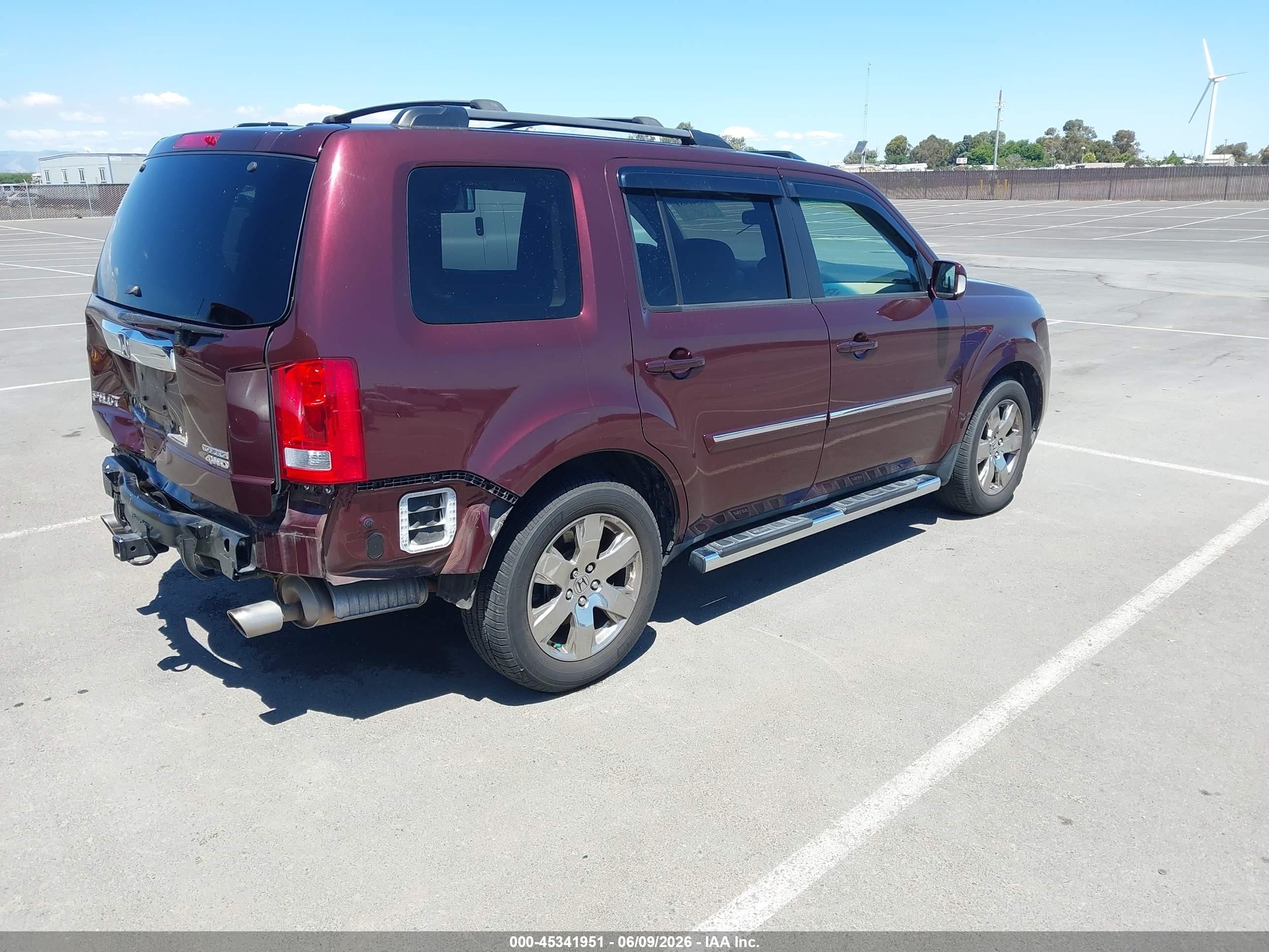 2013 Honda Pilot Touring Burgundy vin: 5FNYF4H9XDB064825