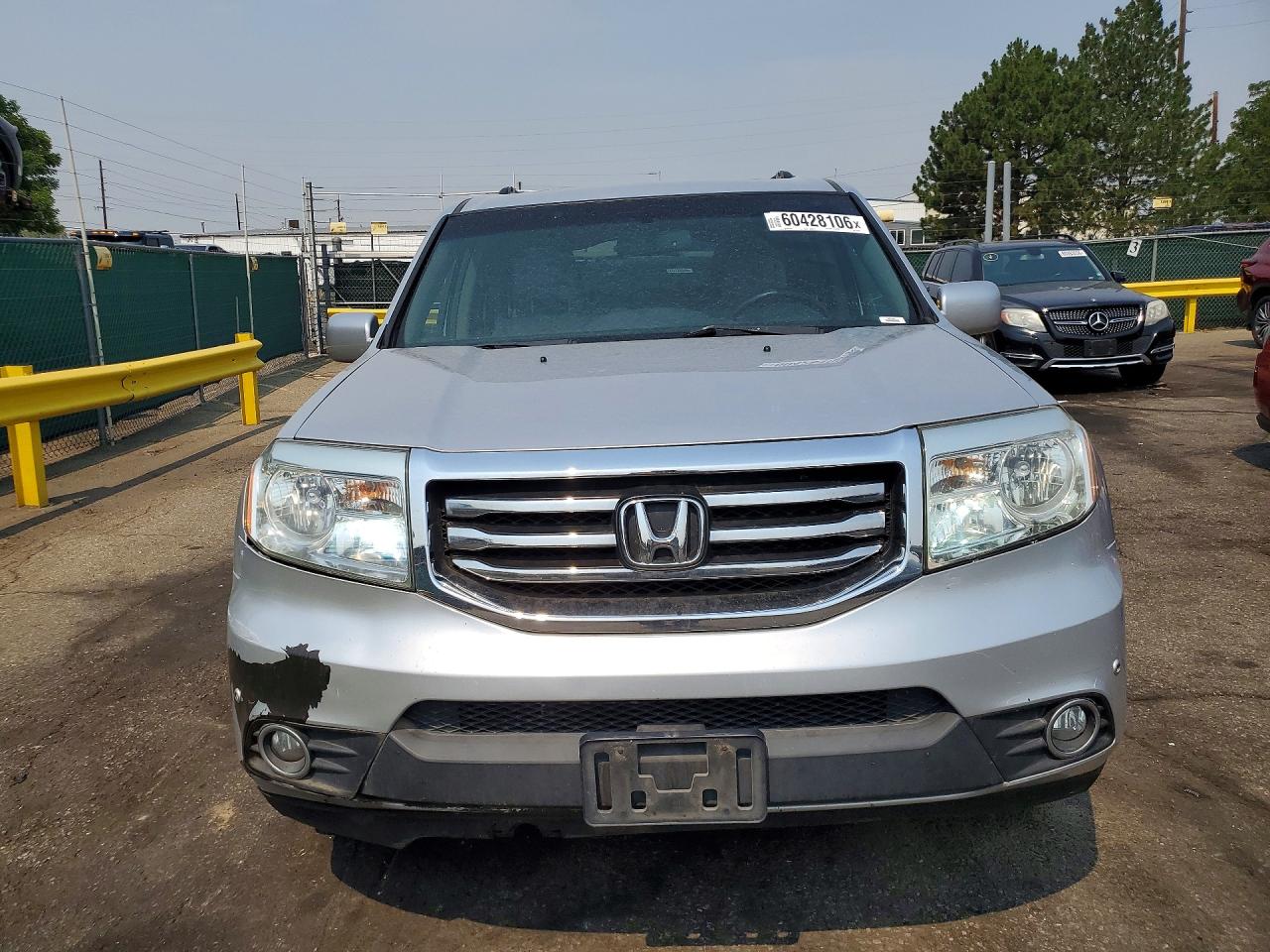 2013 Honda Pilot Touring Silver vin: 5FNYF4H9XDB070592