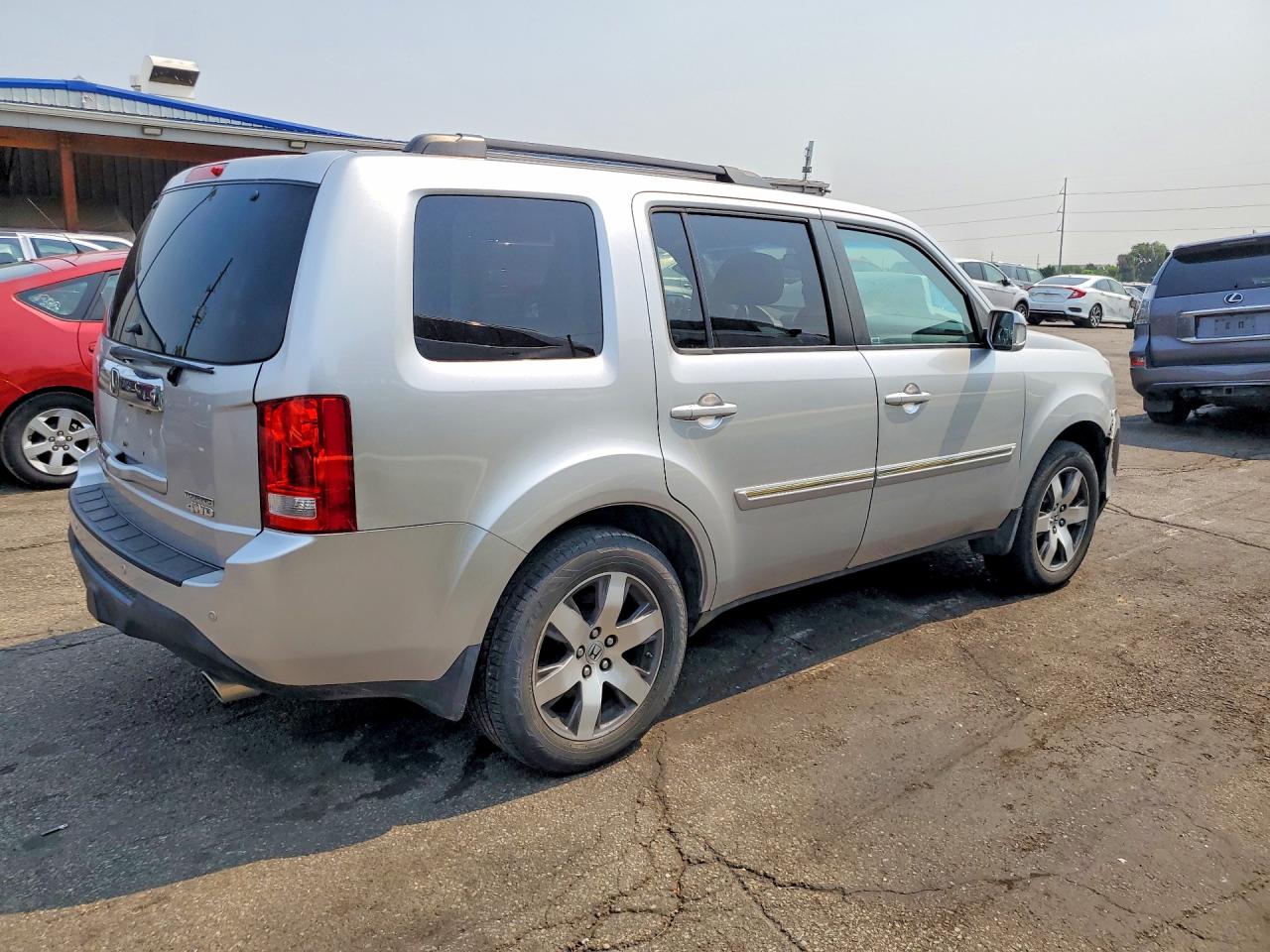 2013 Honda Pilot Touring Silver vin: 5FNYF4H9XDB070592