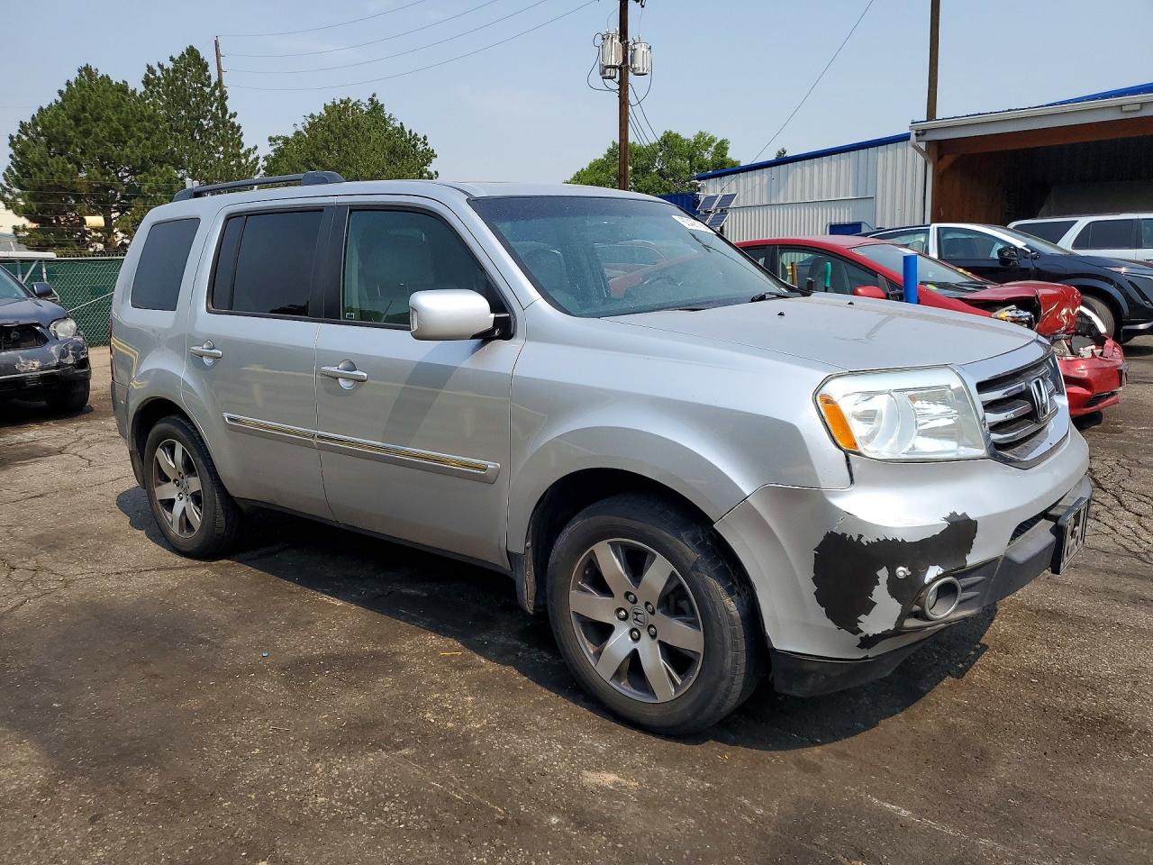 2013 Honda Pilot Touring Silver vin: 5FNYF4H9XDB070592