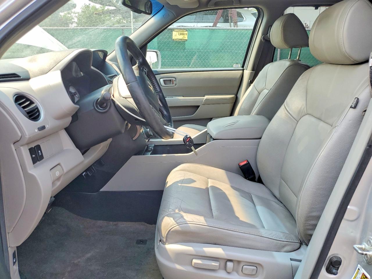 2013 Honda Pilot Touring Silver vin: 5FNYF4H9XDB070592