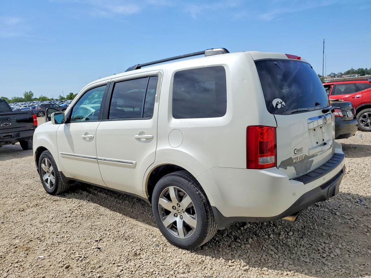 2014 Honda Pilot Touring White vin: 5FNYF4H9XEB006649