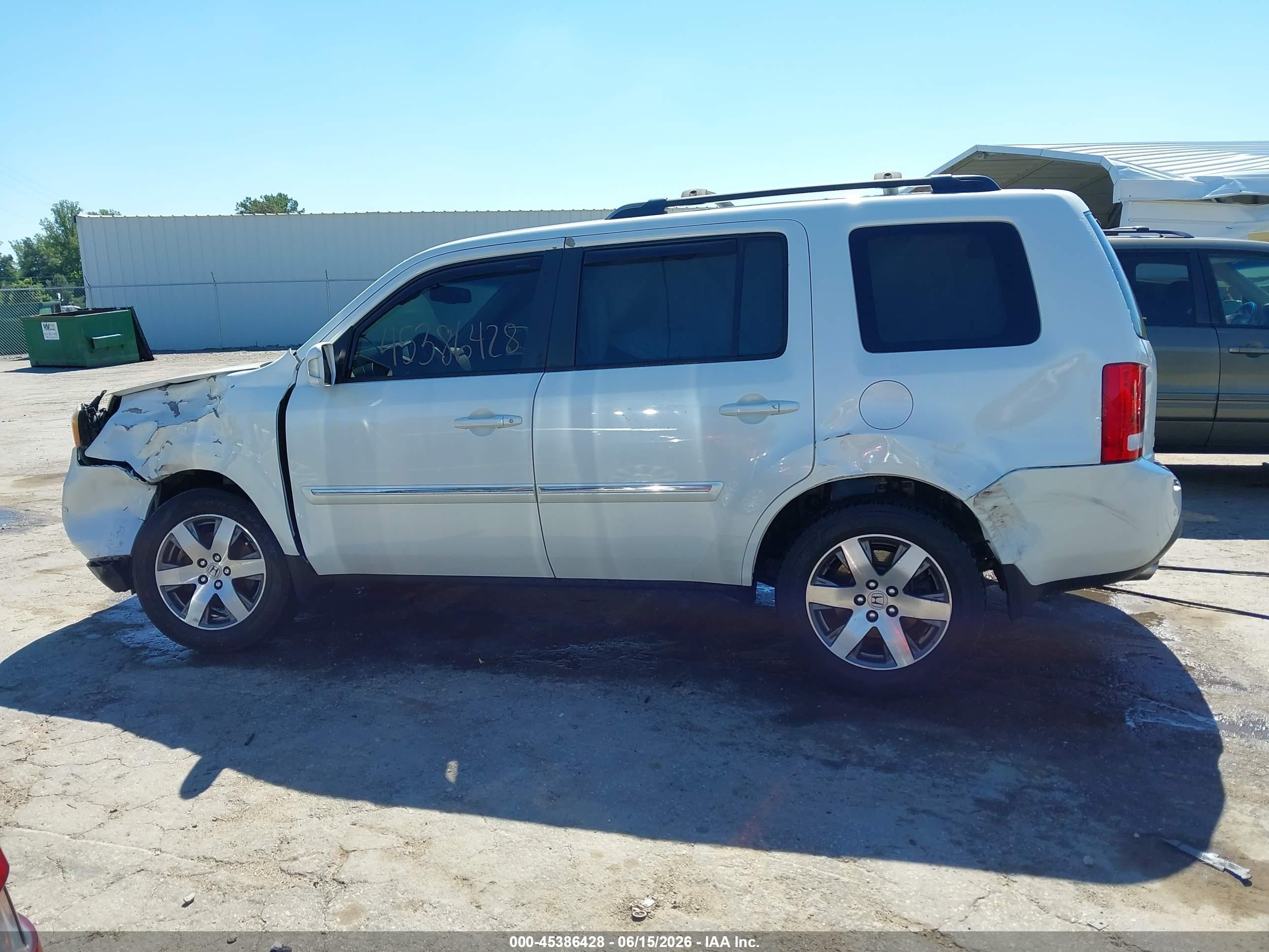 2014 Honda Pilot Touring White vin: 5FNYF4H9XEB007784