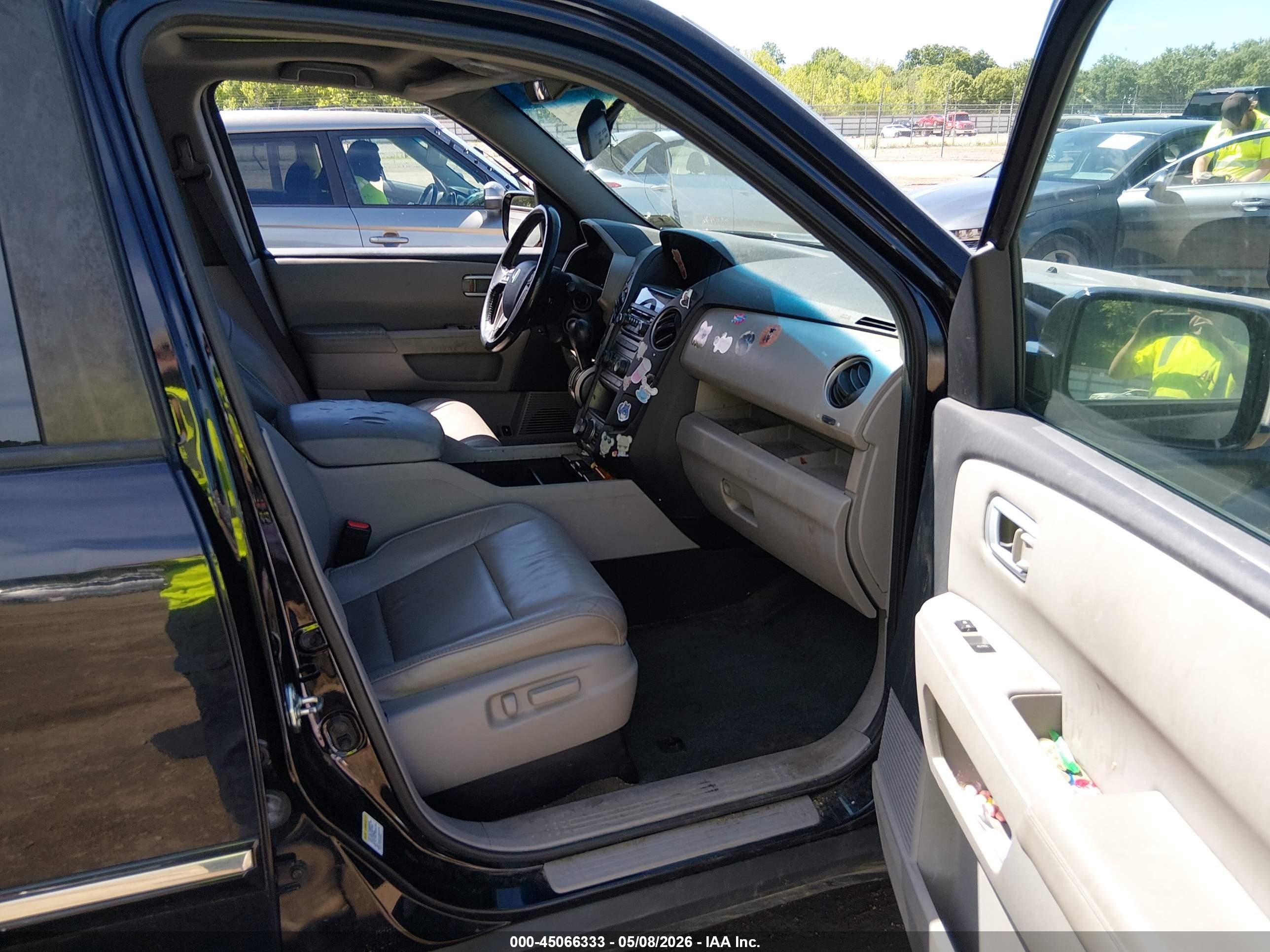 2014 Honda Pilot Touring Black vin: 5FNYF4H9XEB055091