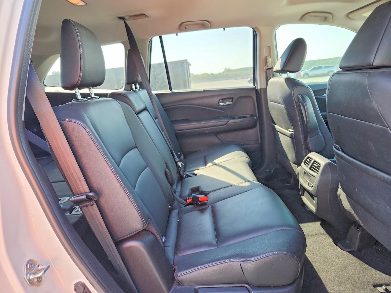 2022 Honda Pilot Se Белый vin: 5FNYF5H22NB027908