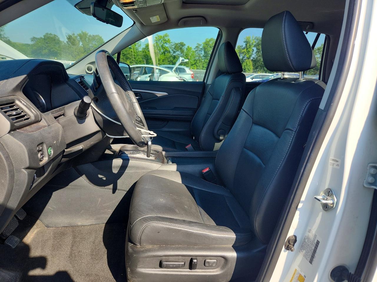2022 Honda Pilot Se Белый vin: 5FNYF5H22NB027908