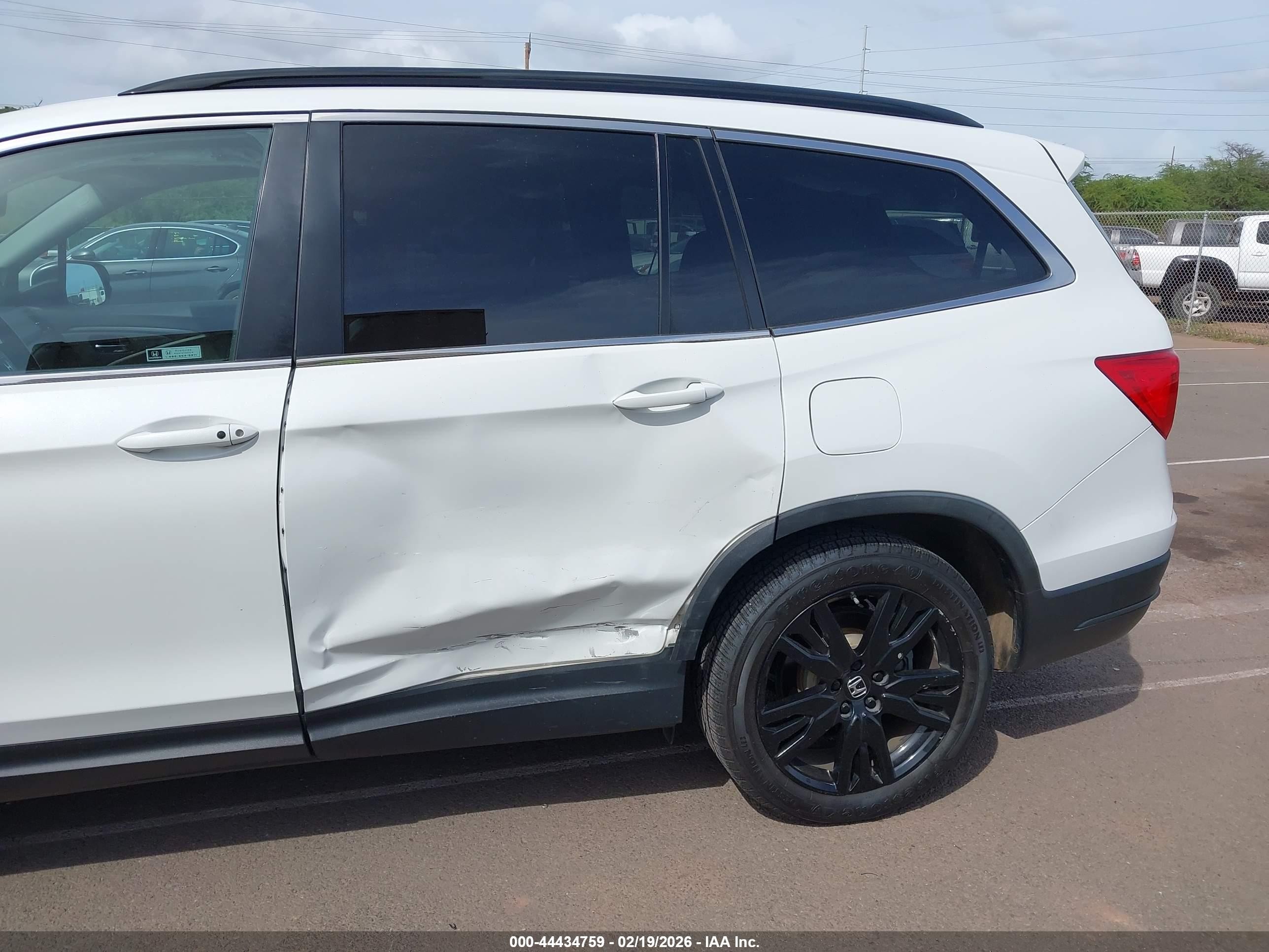 2021 Honda Pilot 2wd Special Edition White vin: 5FNYF5H23MB009223