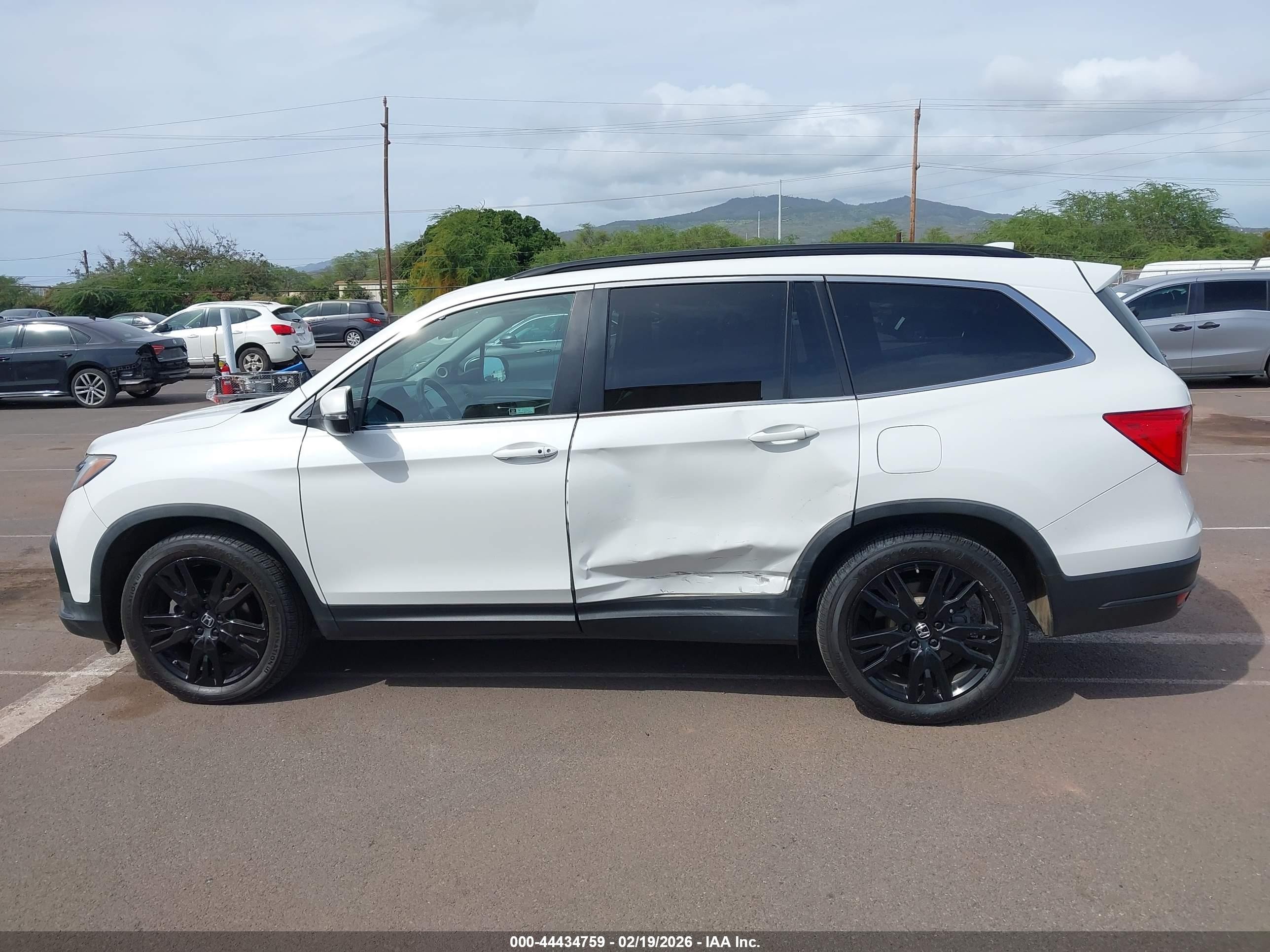 2021 Honda Pilot 2wd Special Edition White vin: 5FNYF5H23MB009223