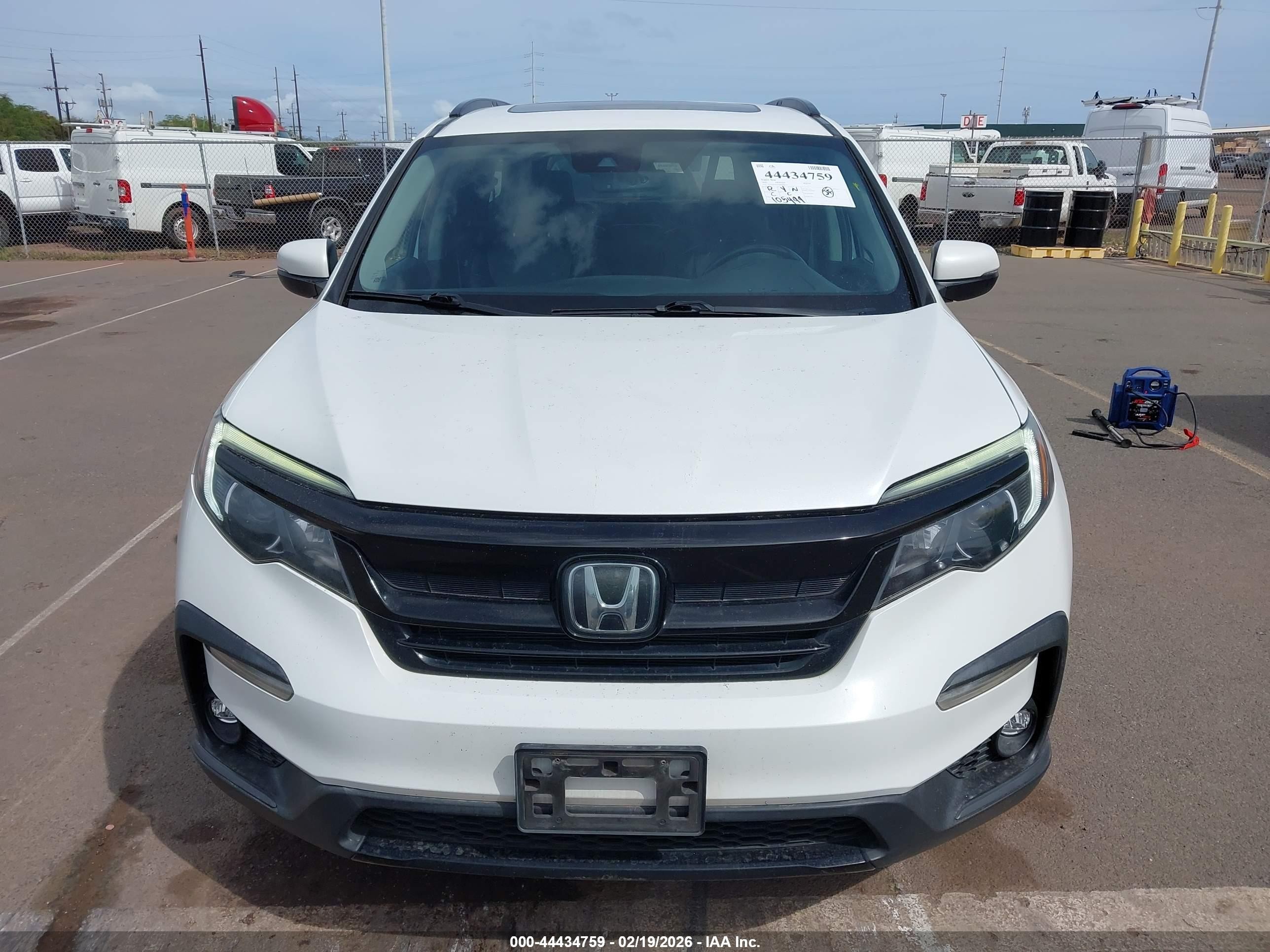 2021 Honda Pilot 2wd Special Edition White vin: 5FNYF5H23MB009223