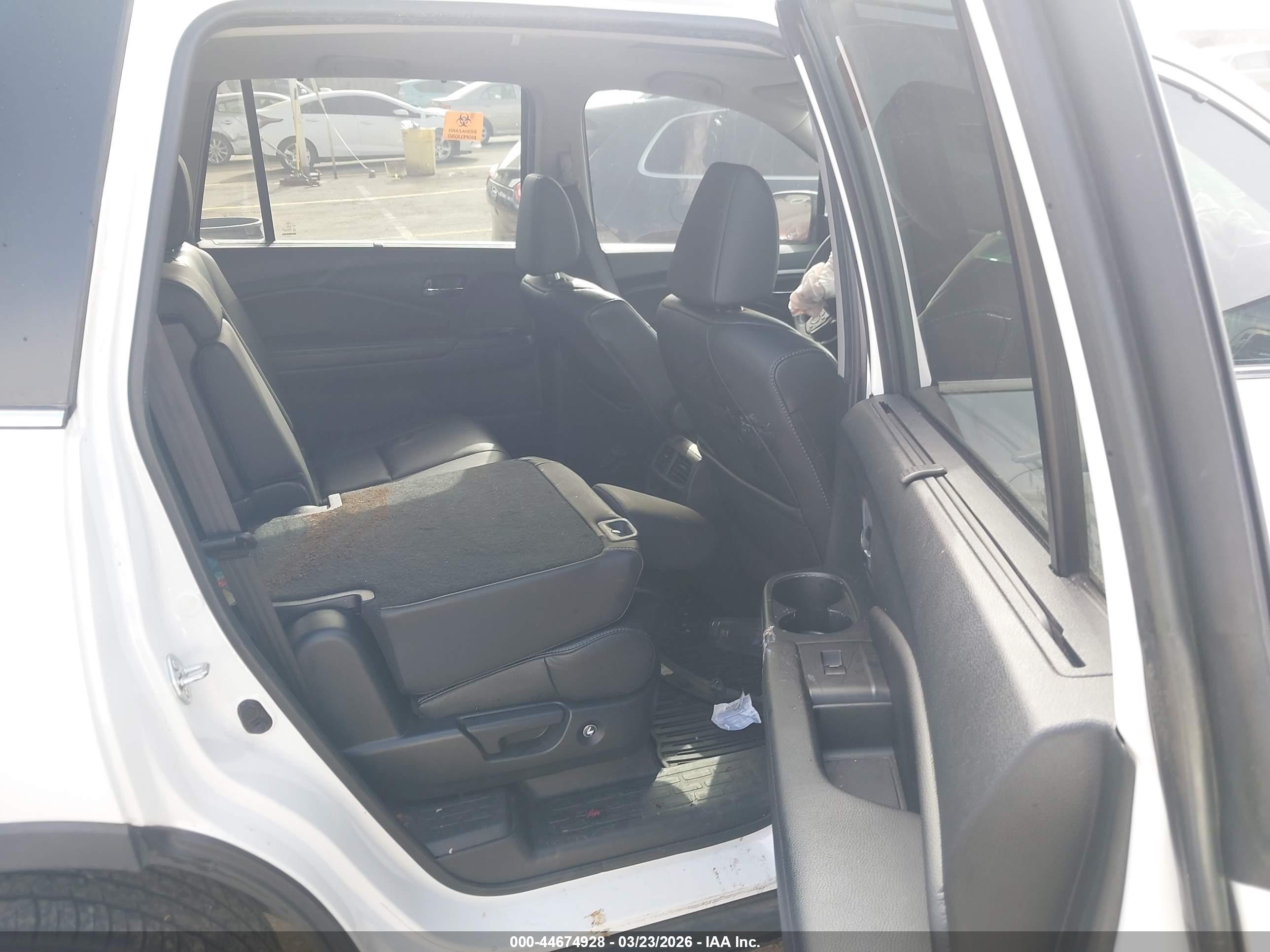 2022 Honda Pilot 2wd Special Edition White vin: 5FNYF5H2XNB037375