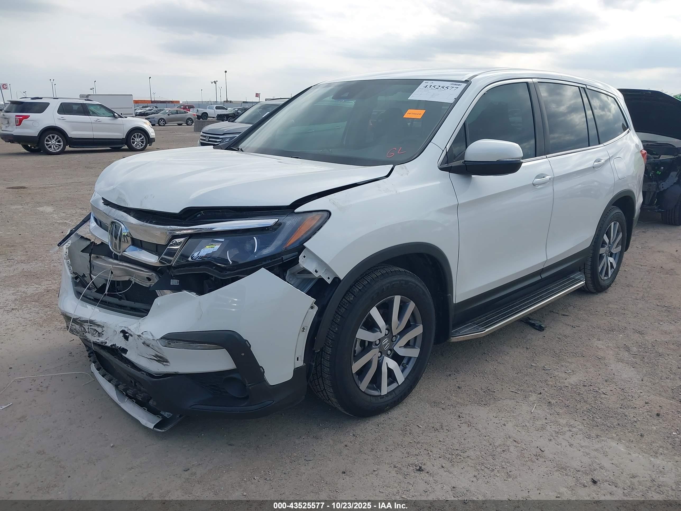 2021 Honda Pilot 2wd Ex Белый vin: 5FNYF5H30MB019569