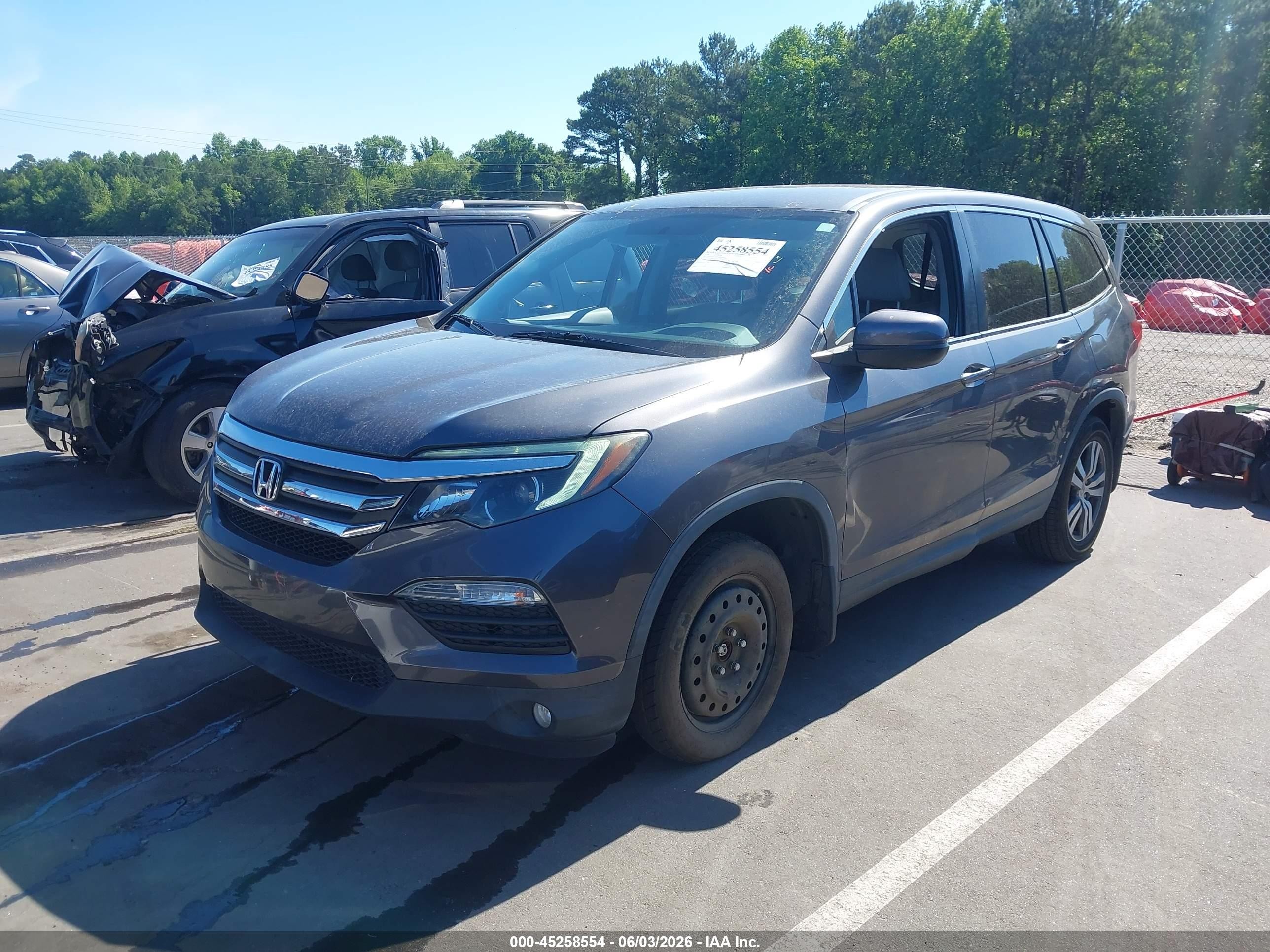 2018 Honda Pilot Ex Gray vin: 5FNYF5H35JB014735