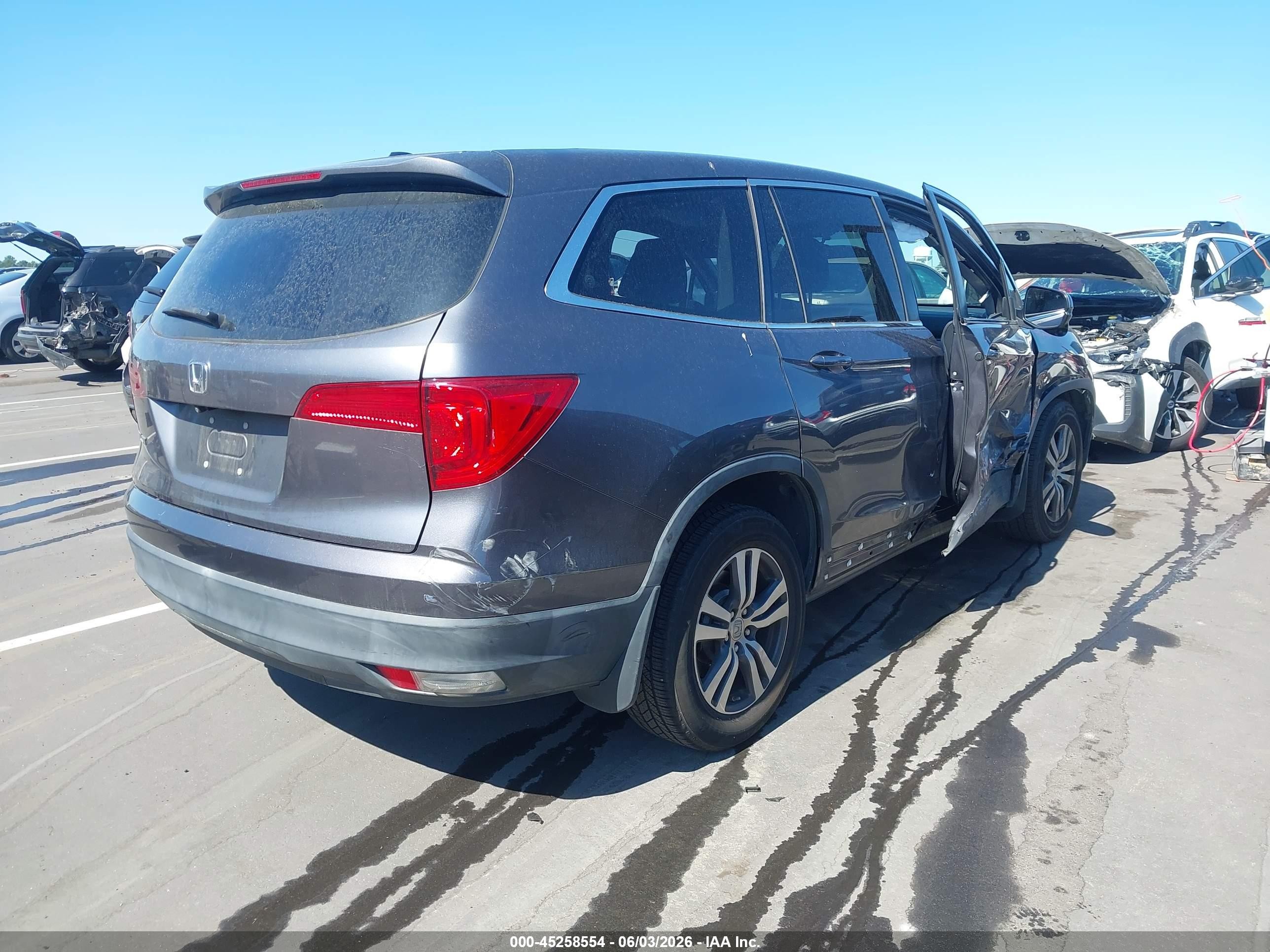 2018 Honda Pilot Ex Gray vin: 5FNYF5H35JB014735