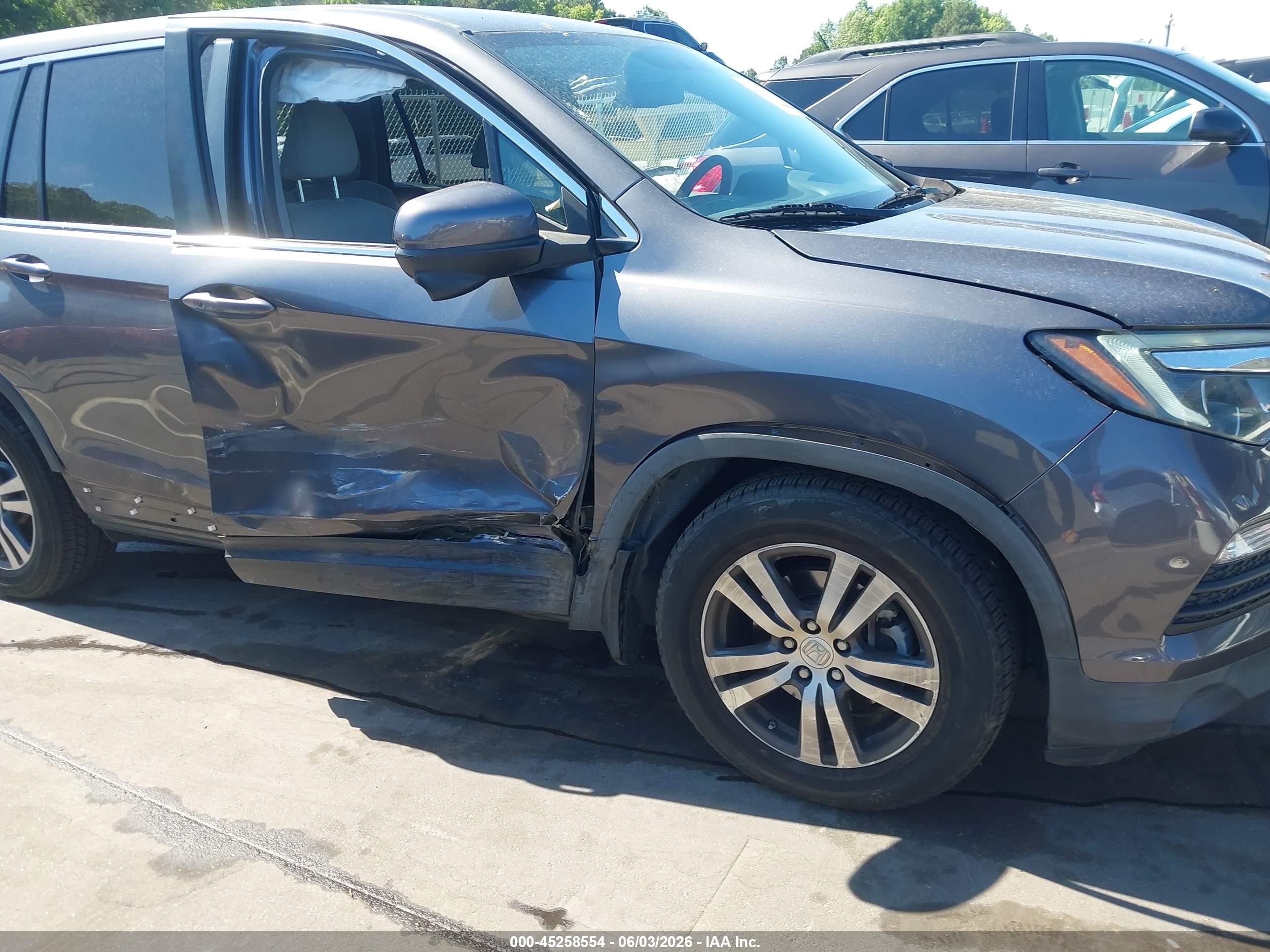 2018 Honda Pilot Ex Gray vin: 5FNYF5H35JB014735