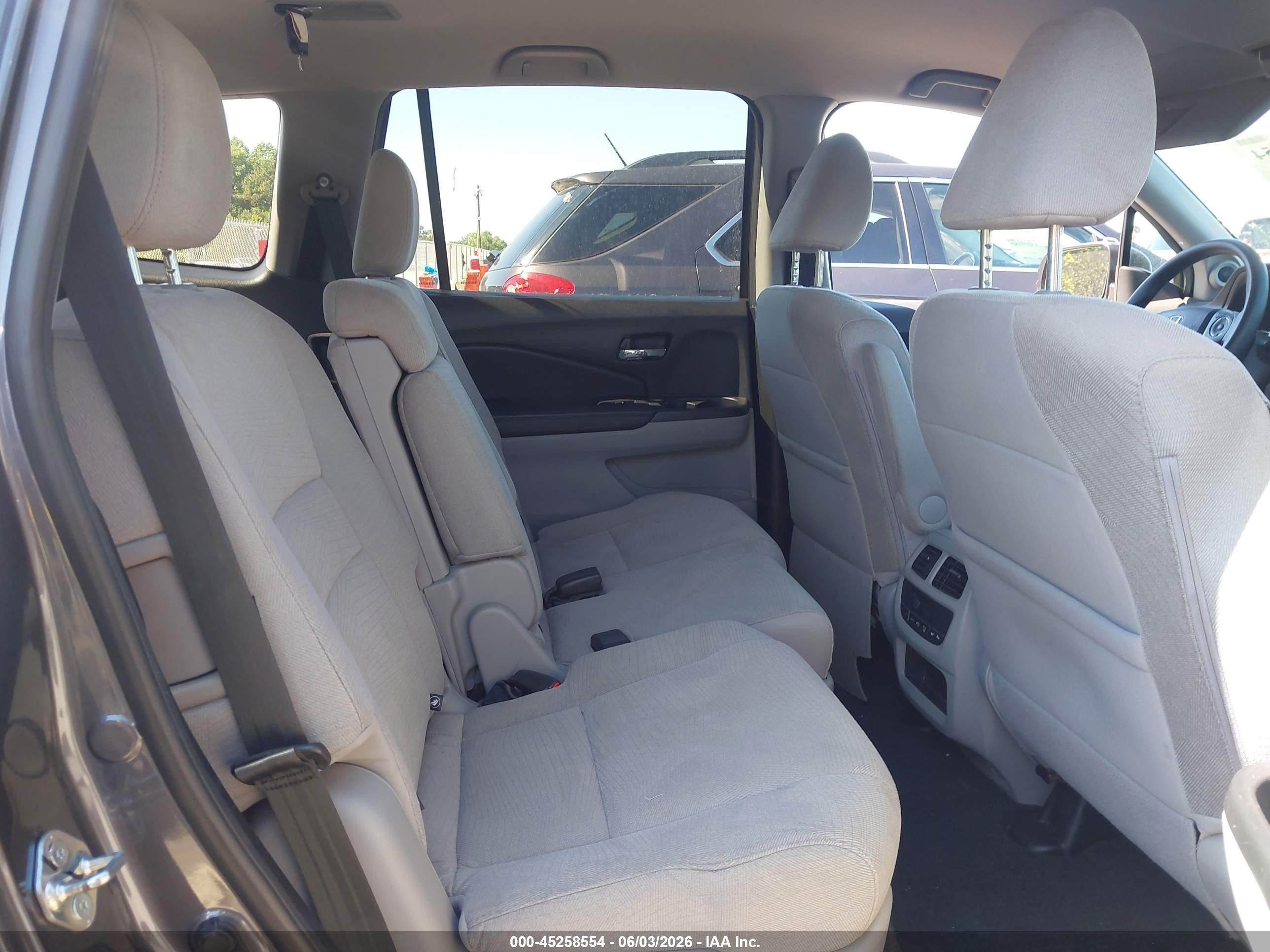 2018 Honda Pilot Ex Gray vin: 5FNYF5H35JB014735