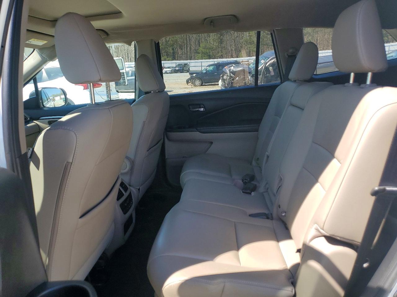 2017 Honda Pilot Exl White vin: 5FNYF5H52HB037949