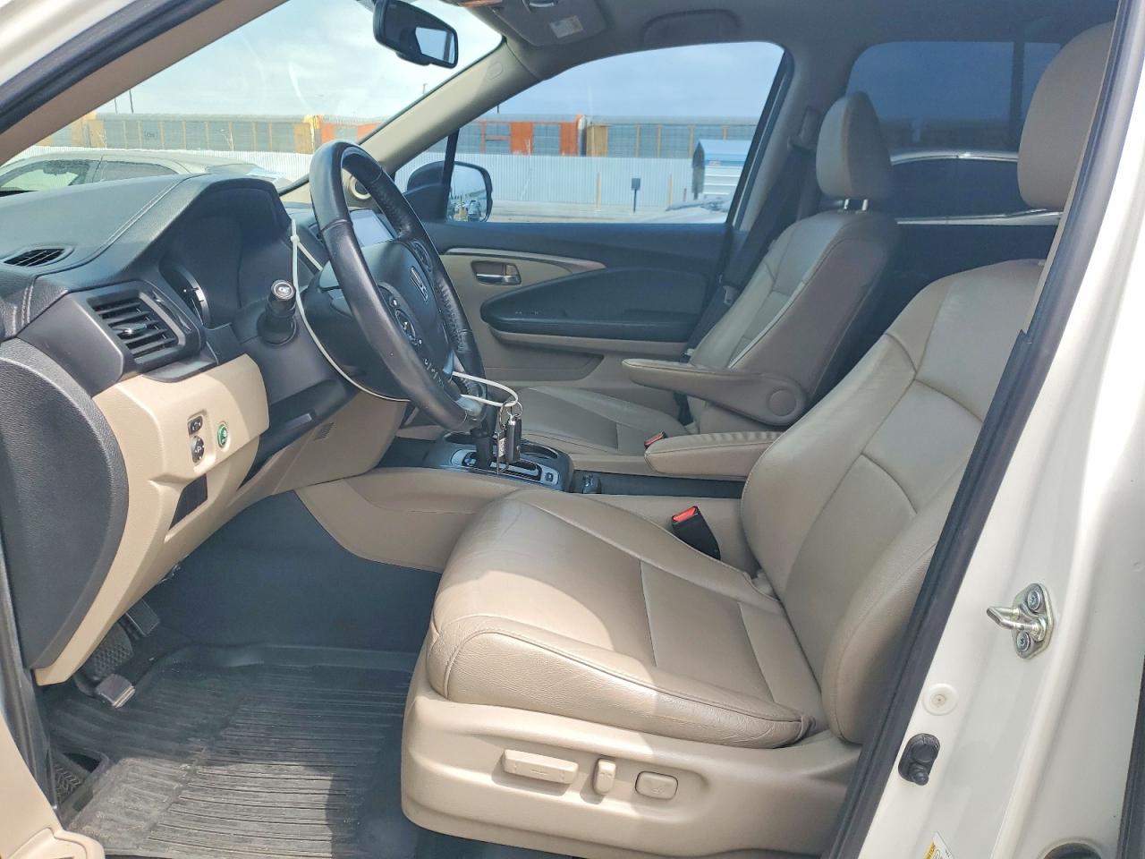 2018 Honda Pilot Exl White vin: 5FNYF5H52JB022955