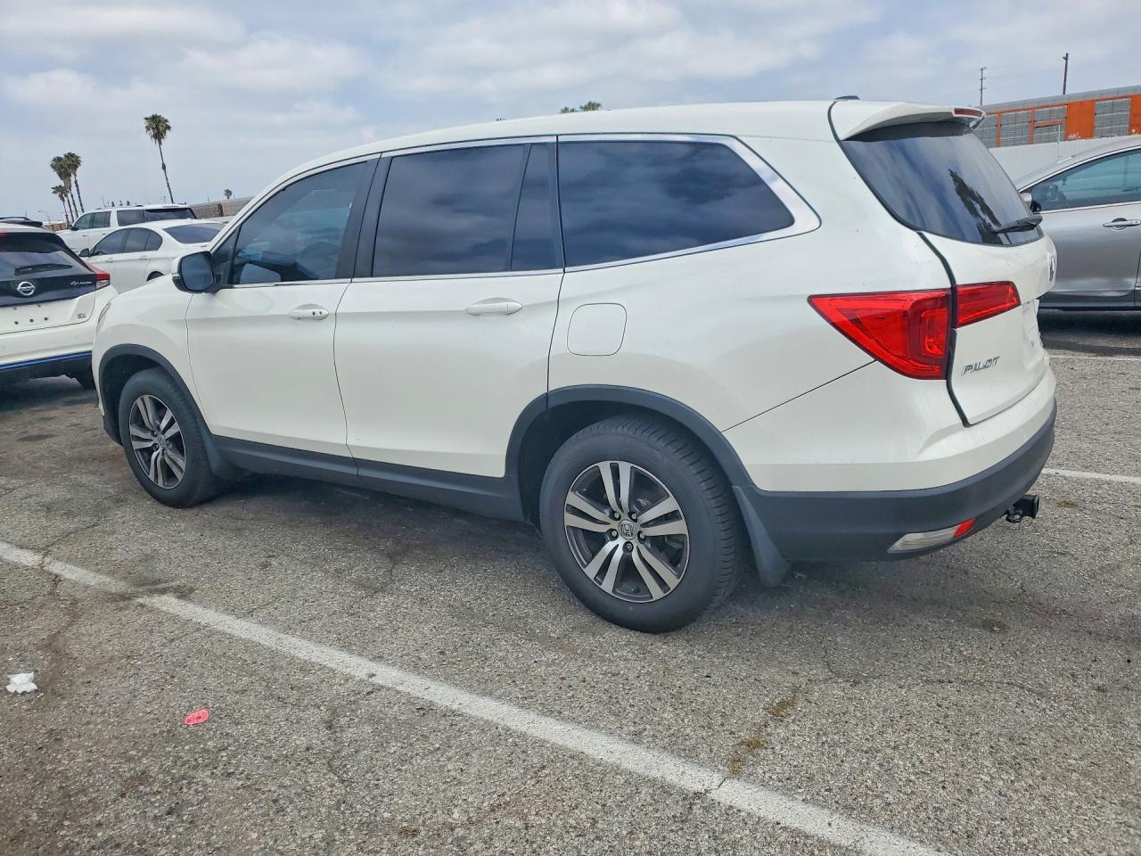 2018 Honda Pilot Exl White vin: 5FNYF5H52JB022955