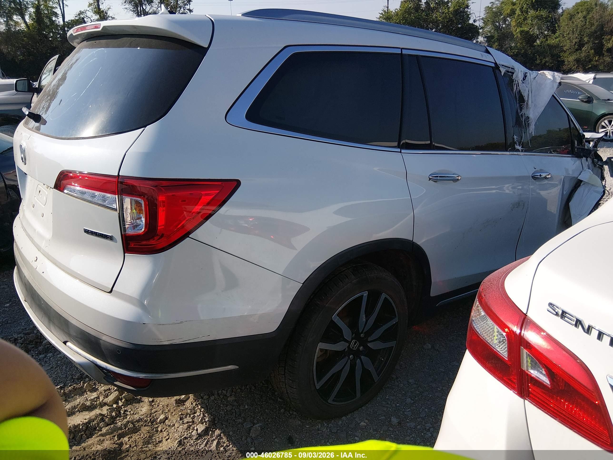 2021 Honda Pilot 2wd Touring 7 Passenger Белый vin: 5FNYF5H62MB011807