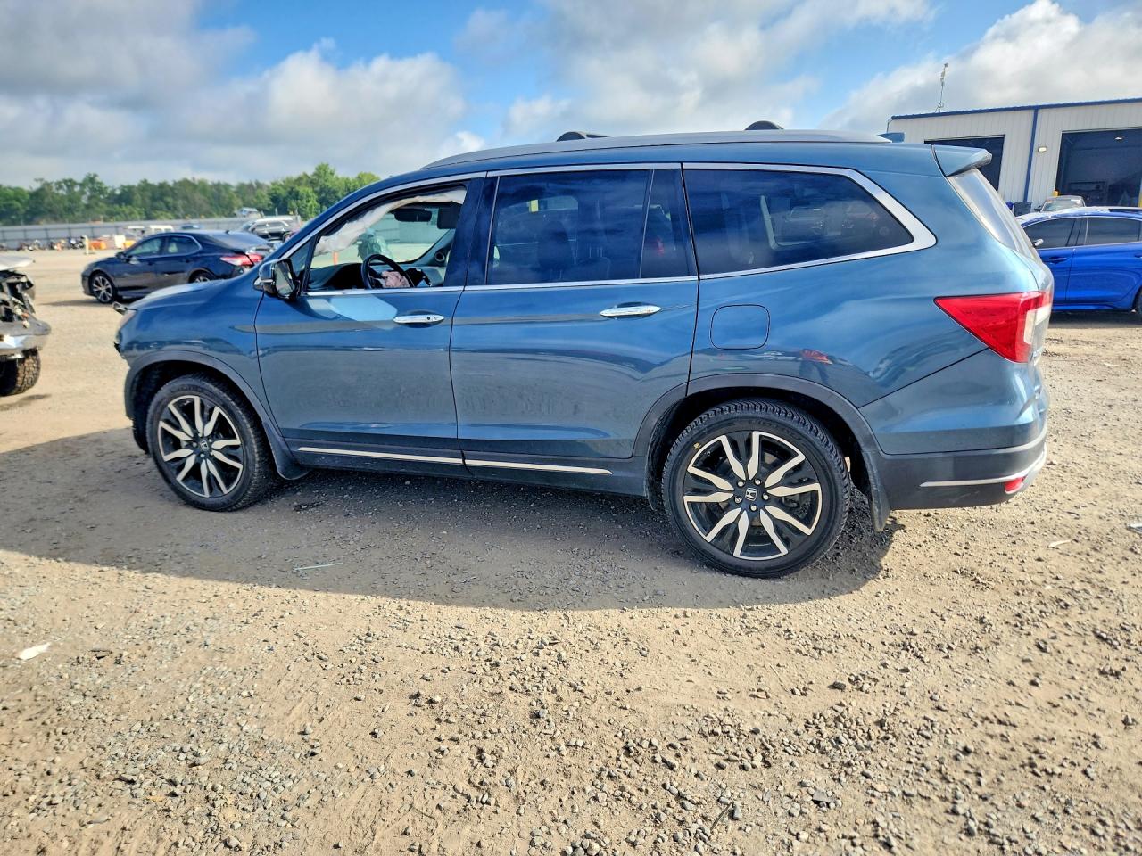 2021 Honda Pilot Touring Blue vin: 5FNYF5H63MB004803