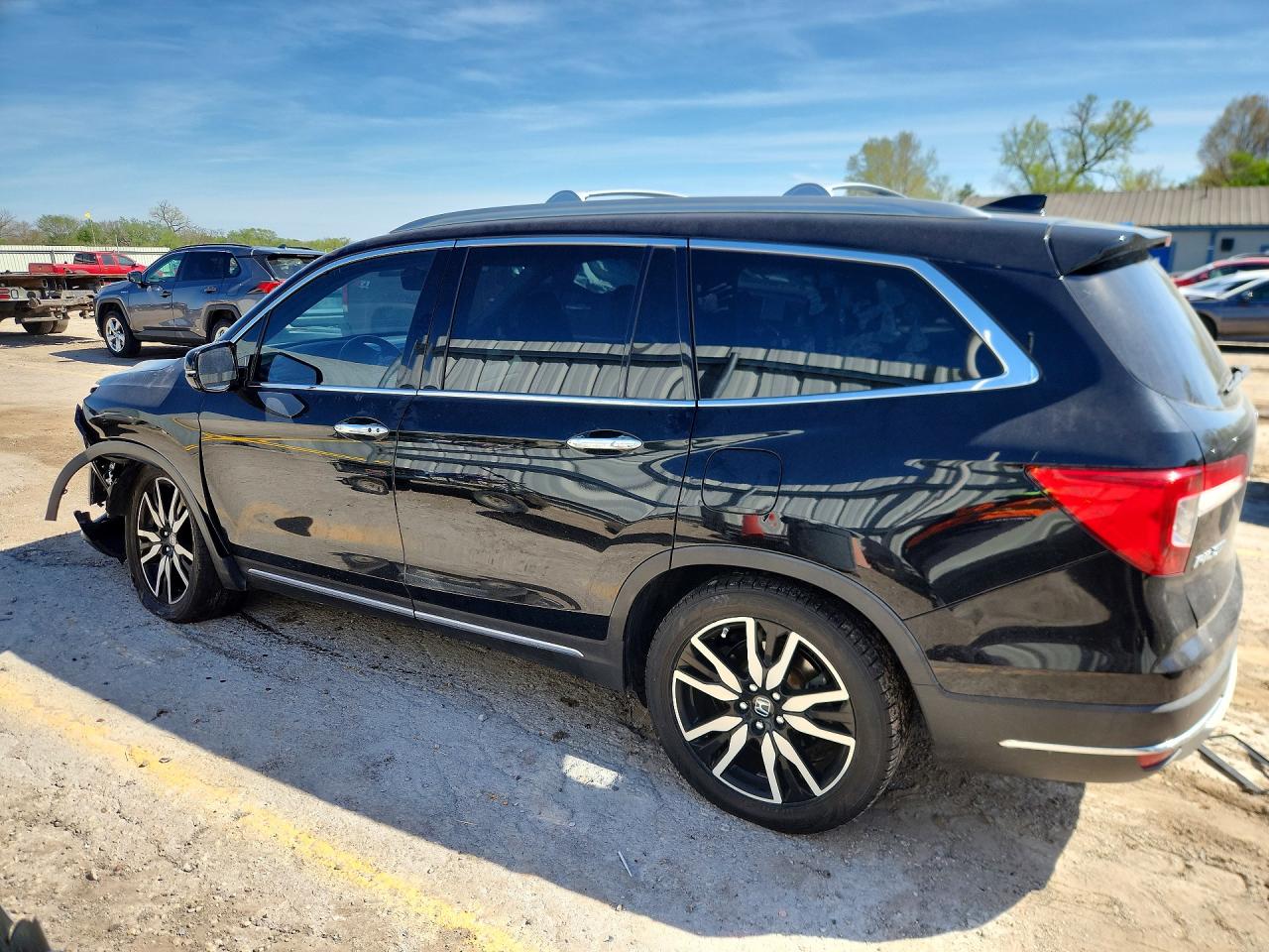 2019 Honda Pilot Touring Black vin: 5FNYF5H66KB007773