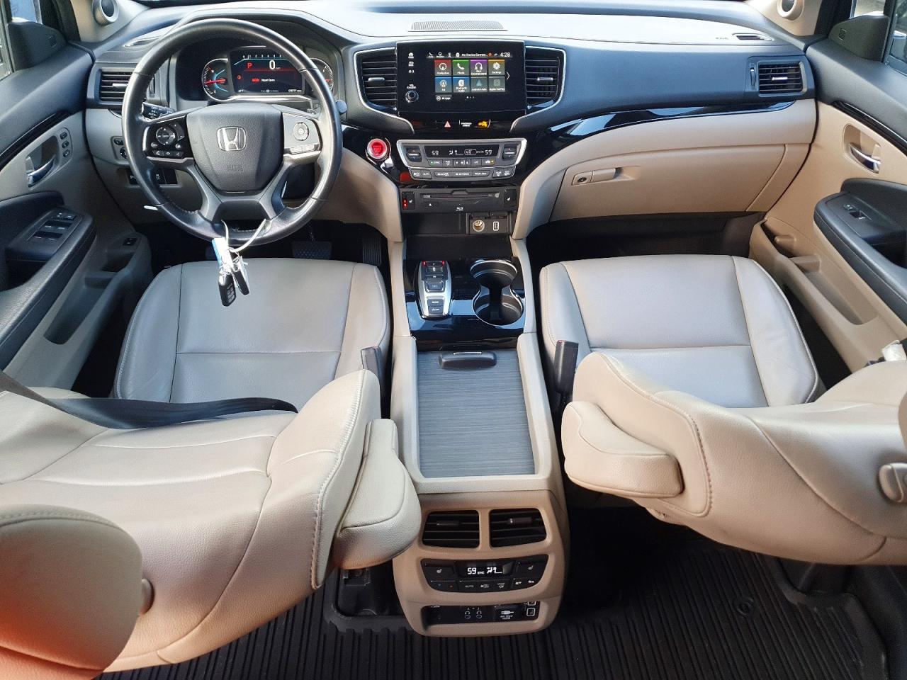 2019 Honda Pilot Touring White vin: 5FNYF5H69KB000851