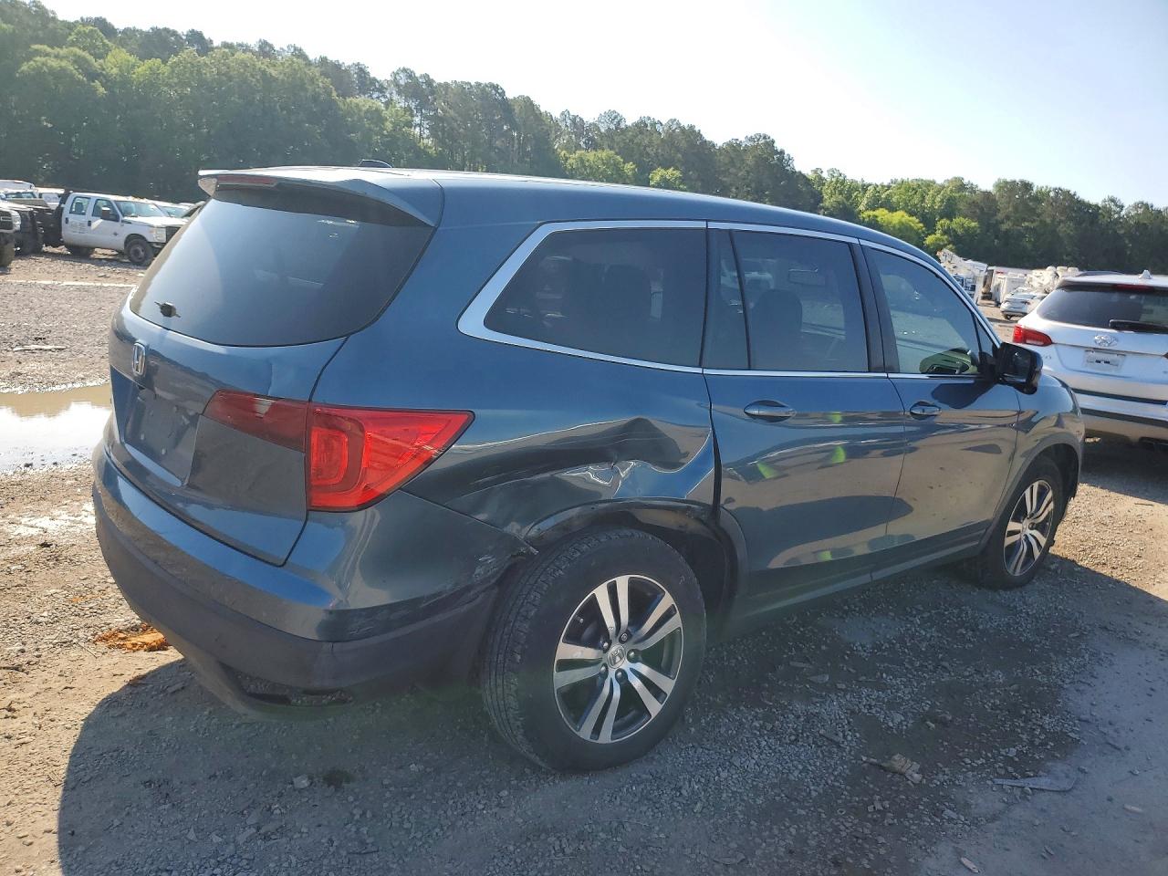 2017 Honda Pilot Blue vin: 5FNYF5H75HB029426