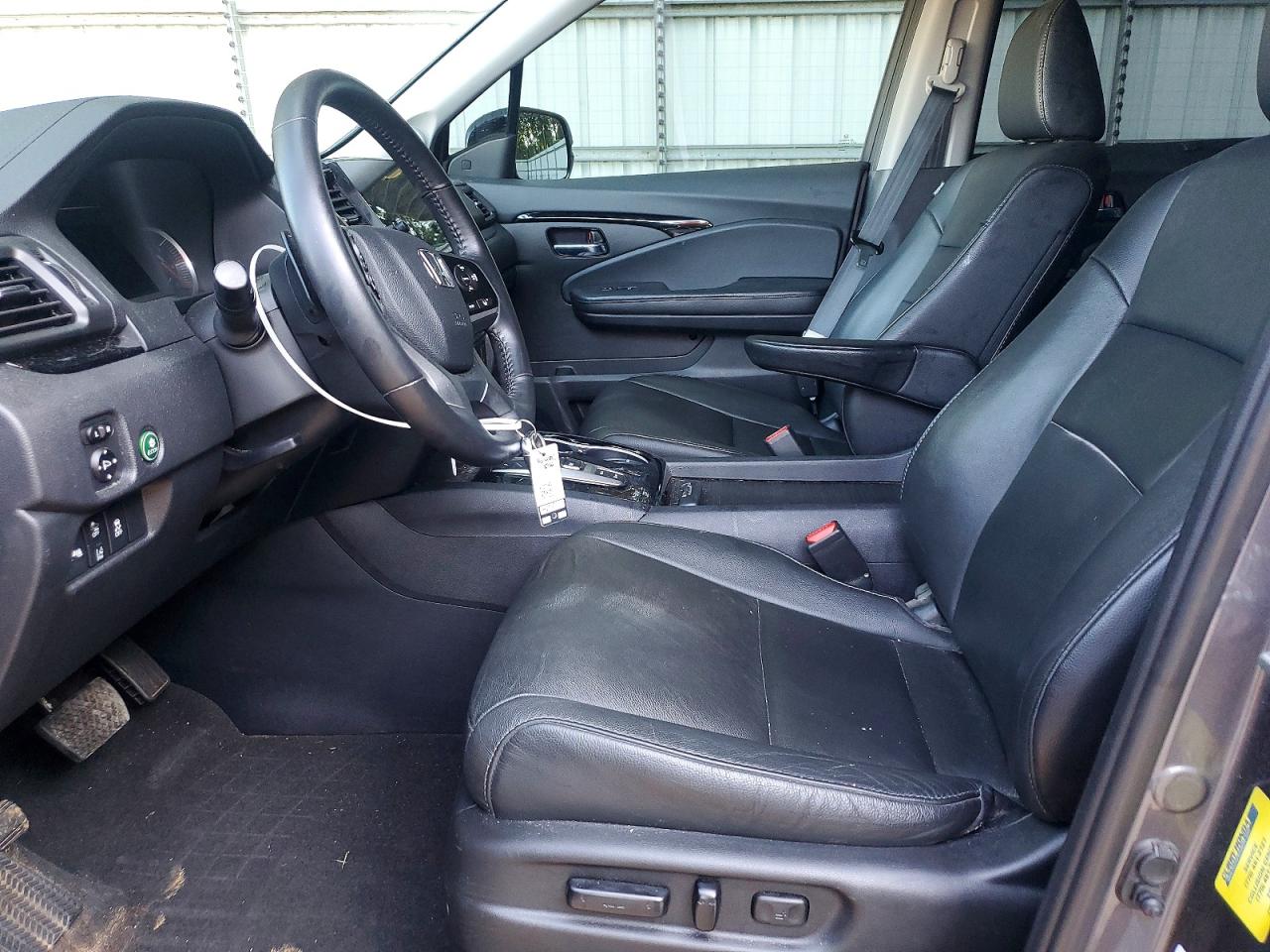 2020 Honda Pilot Touring Gray vin: 5FNYF5H90LB007232