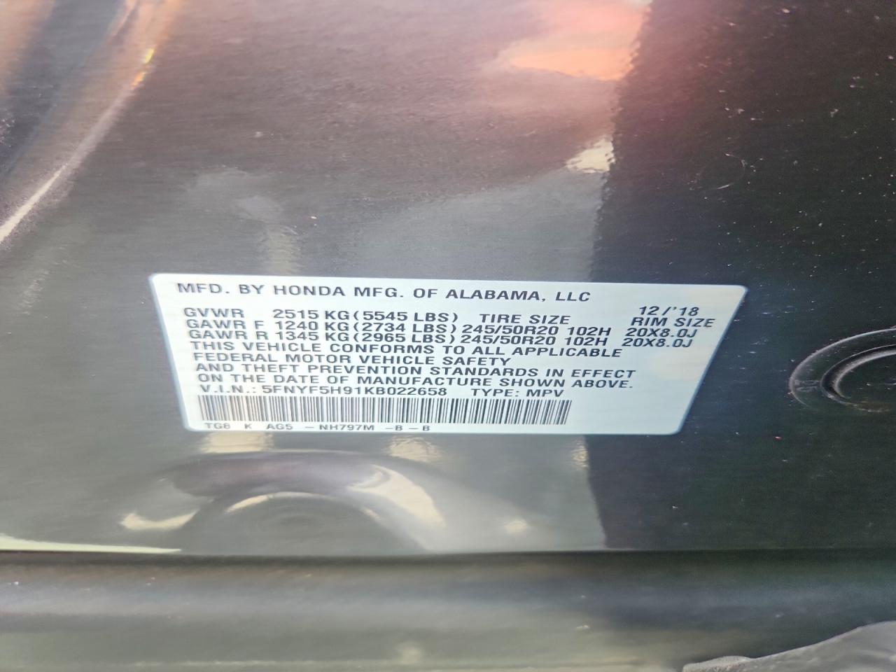 2019 Honda Pilot Touring Gray vin: 5FNYF5H91KB022658