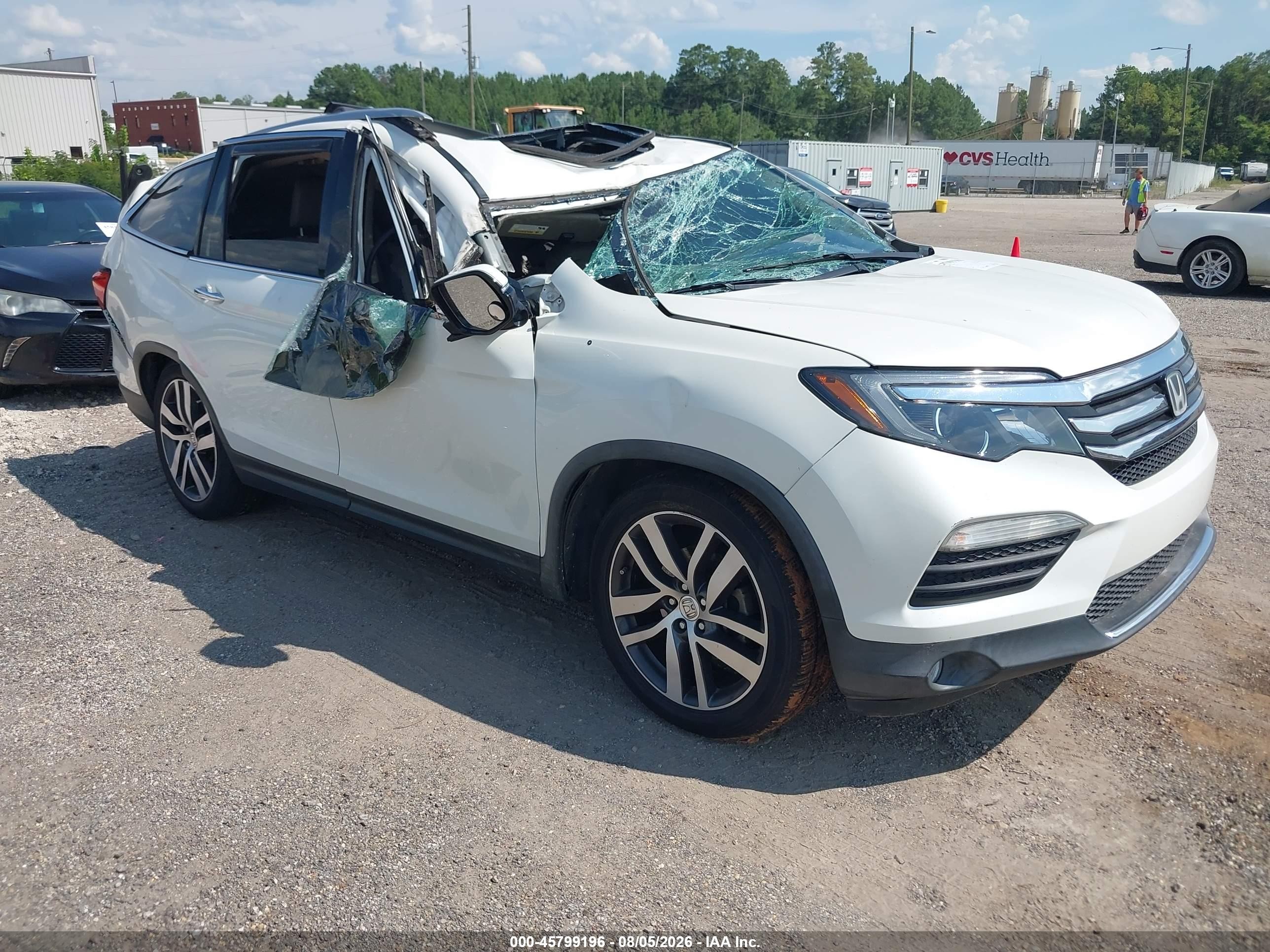 2017 Honda Pilot Touring White vin: 5FNYF5H93HB001139