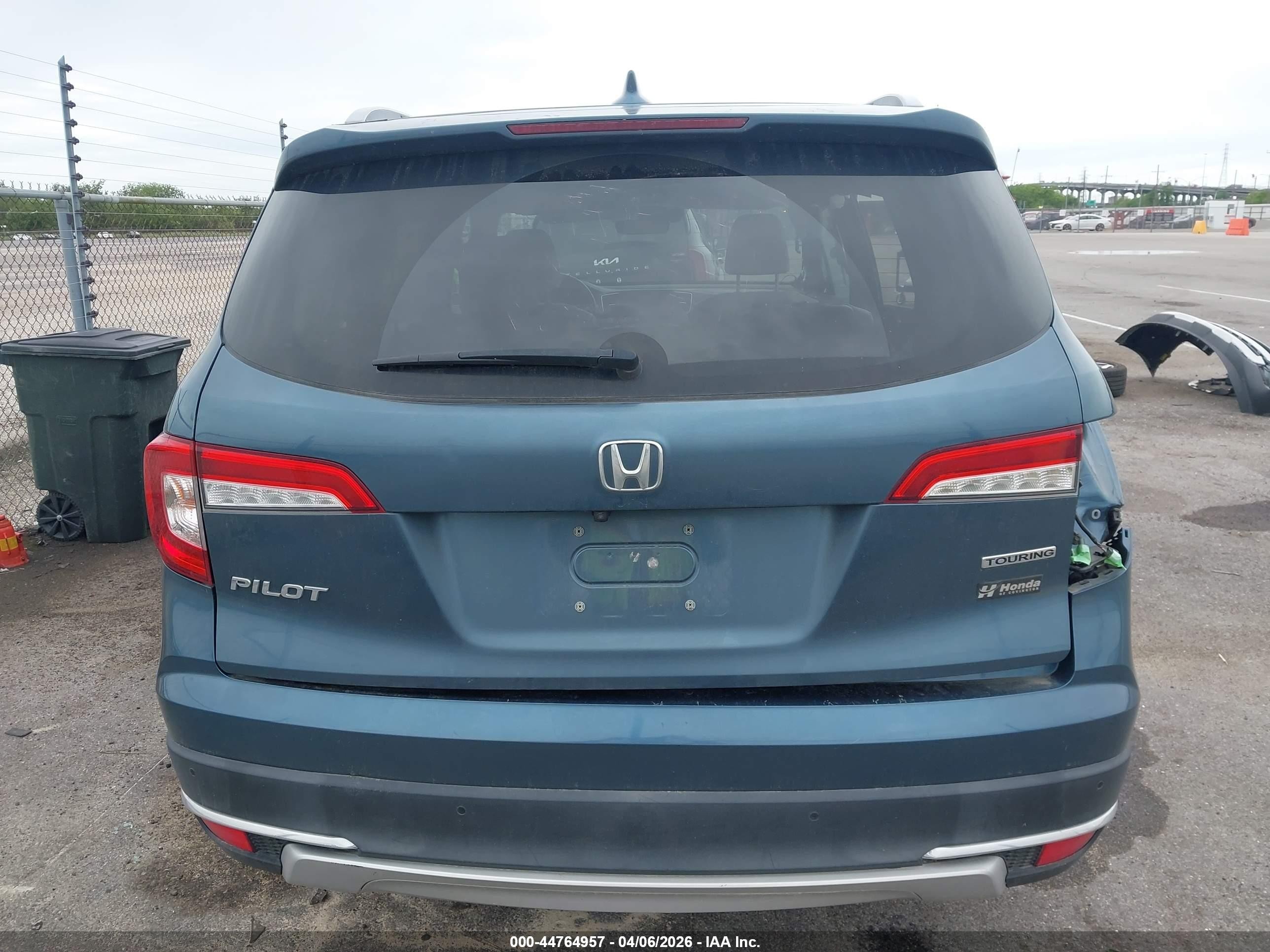 2021 Honda Pilot 2wd Touring 8 Passenger Синий vin: 5FNYF5H94MB042440
