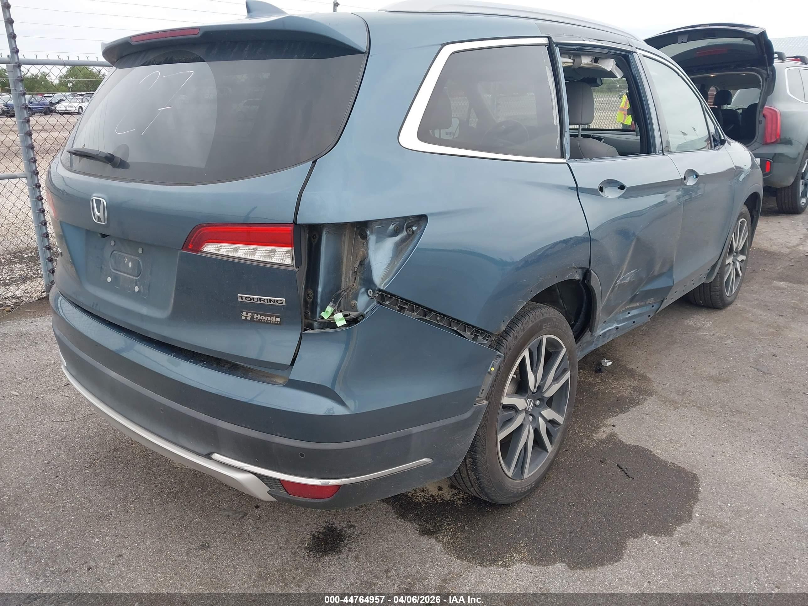2021 Honda Pilot 2wd Touring 8 Passenger Синий vin: 5FNYF5H94MB042440