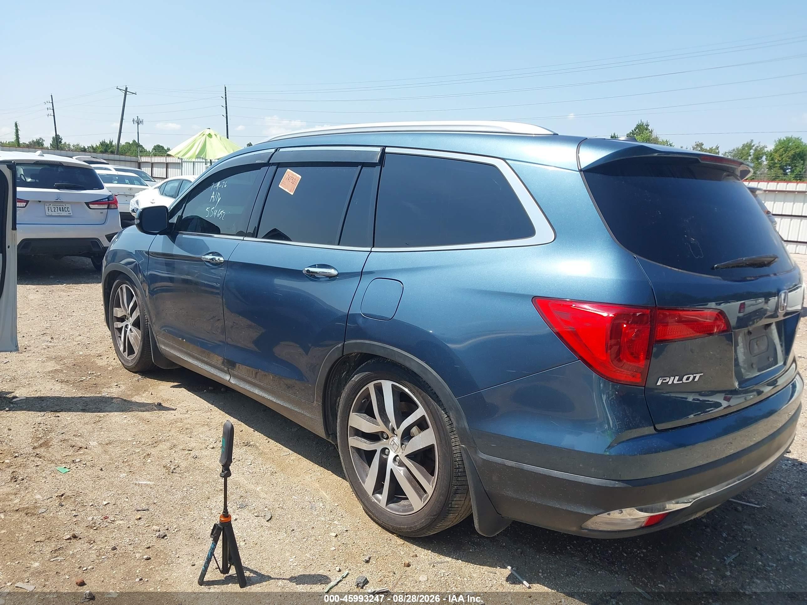2017 Honda Pilot Touring Blue vin: 5FNYF5H97HB020230