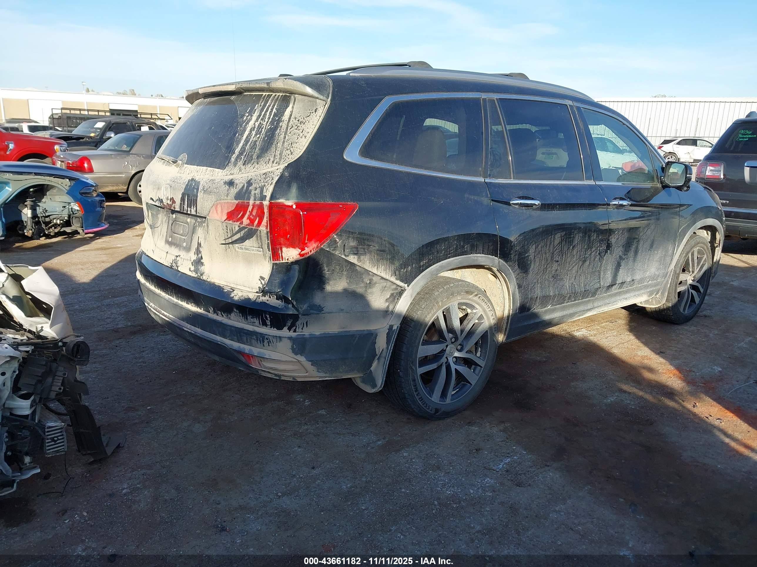 2017 Honda Pilot Touring Green vin: 5FNYF5H99HB034243