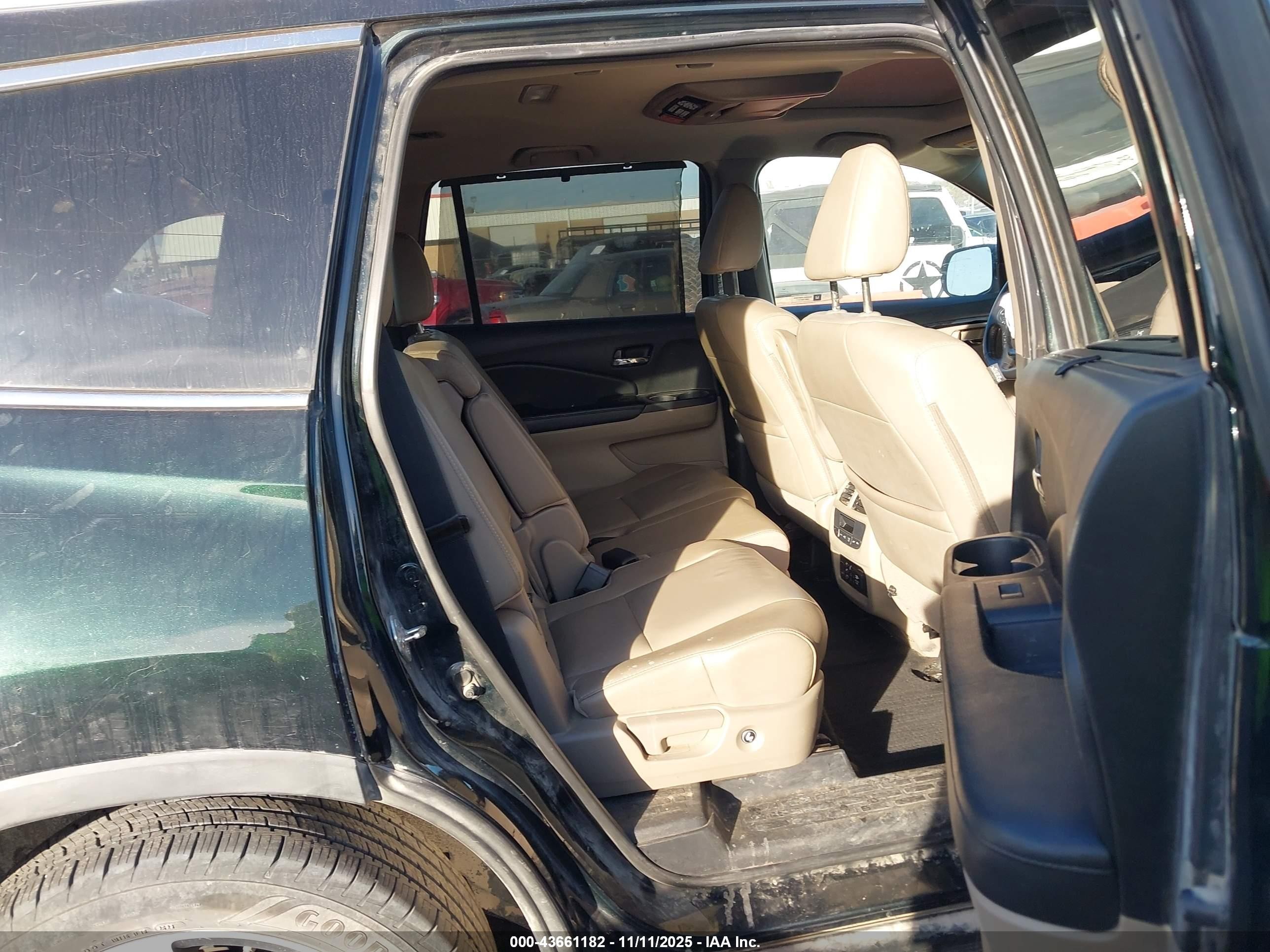2017 Honda Pilot Touring Green vin: 5FNYF5H99HB034243