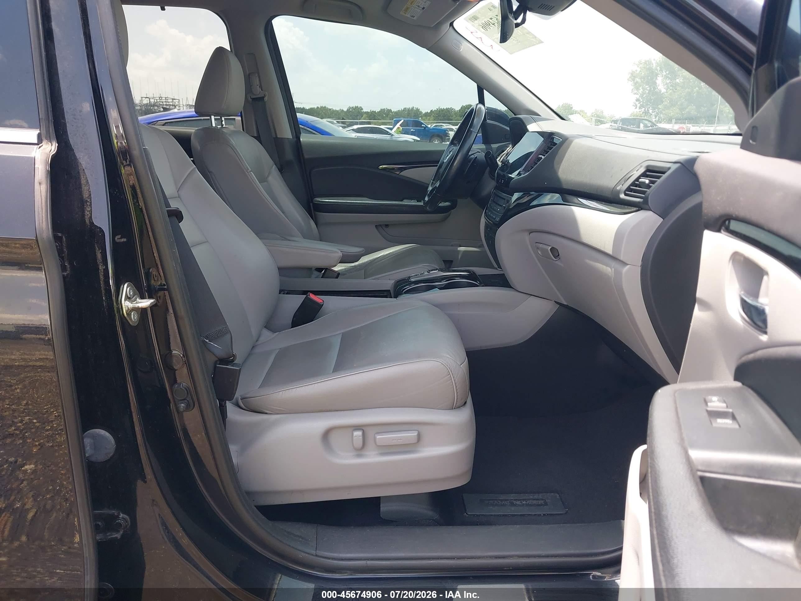 2019 Honda Pilot Touring Черный vin: 5FNYF5H99KB014257